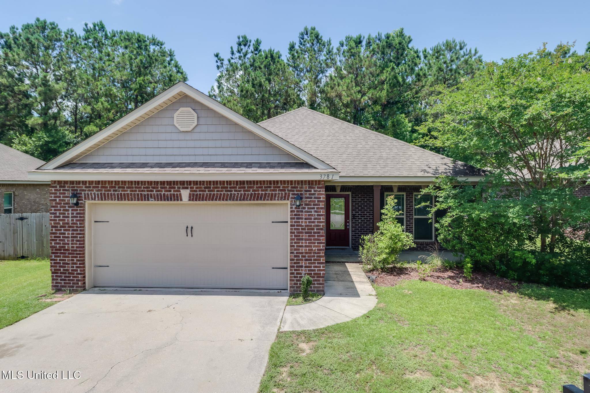 D'iberville, MS 39540,3781 River Trace Drive