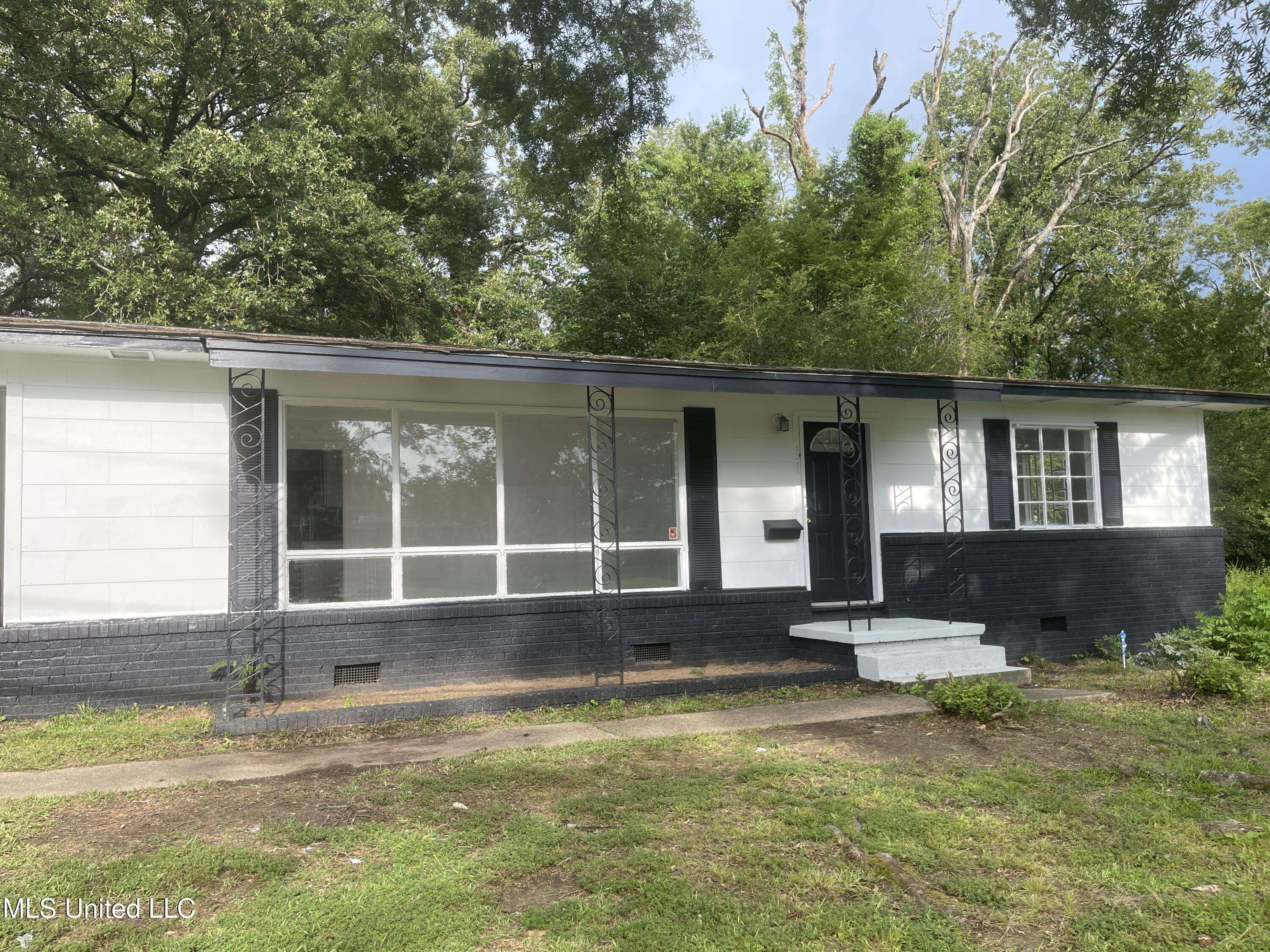 Jackson, MS 39212,2938 Oak Forest Drive