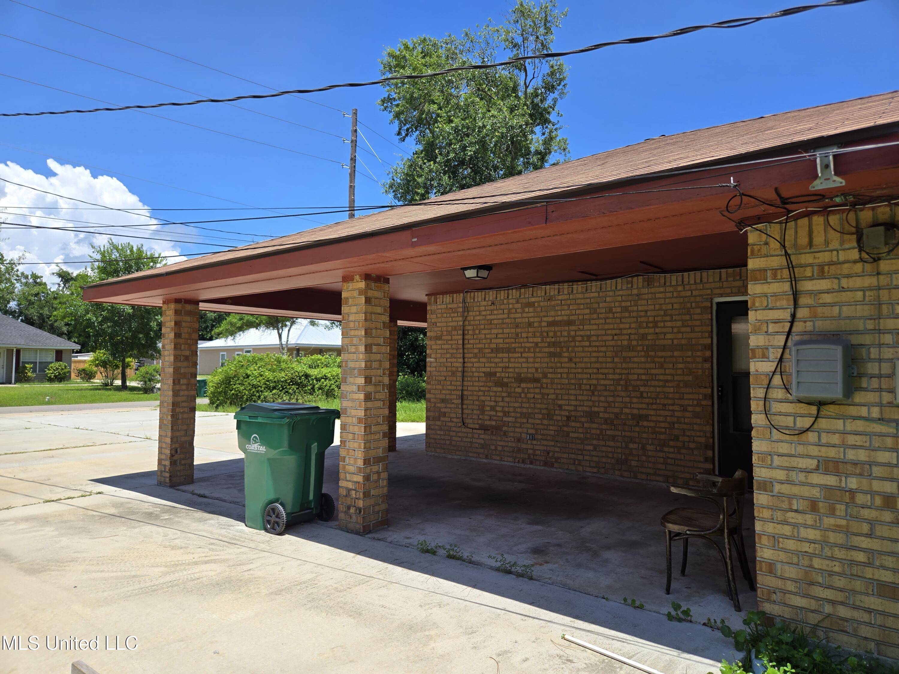 Bay Saint Louis, MS 39520,530 Easterbrook Street