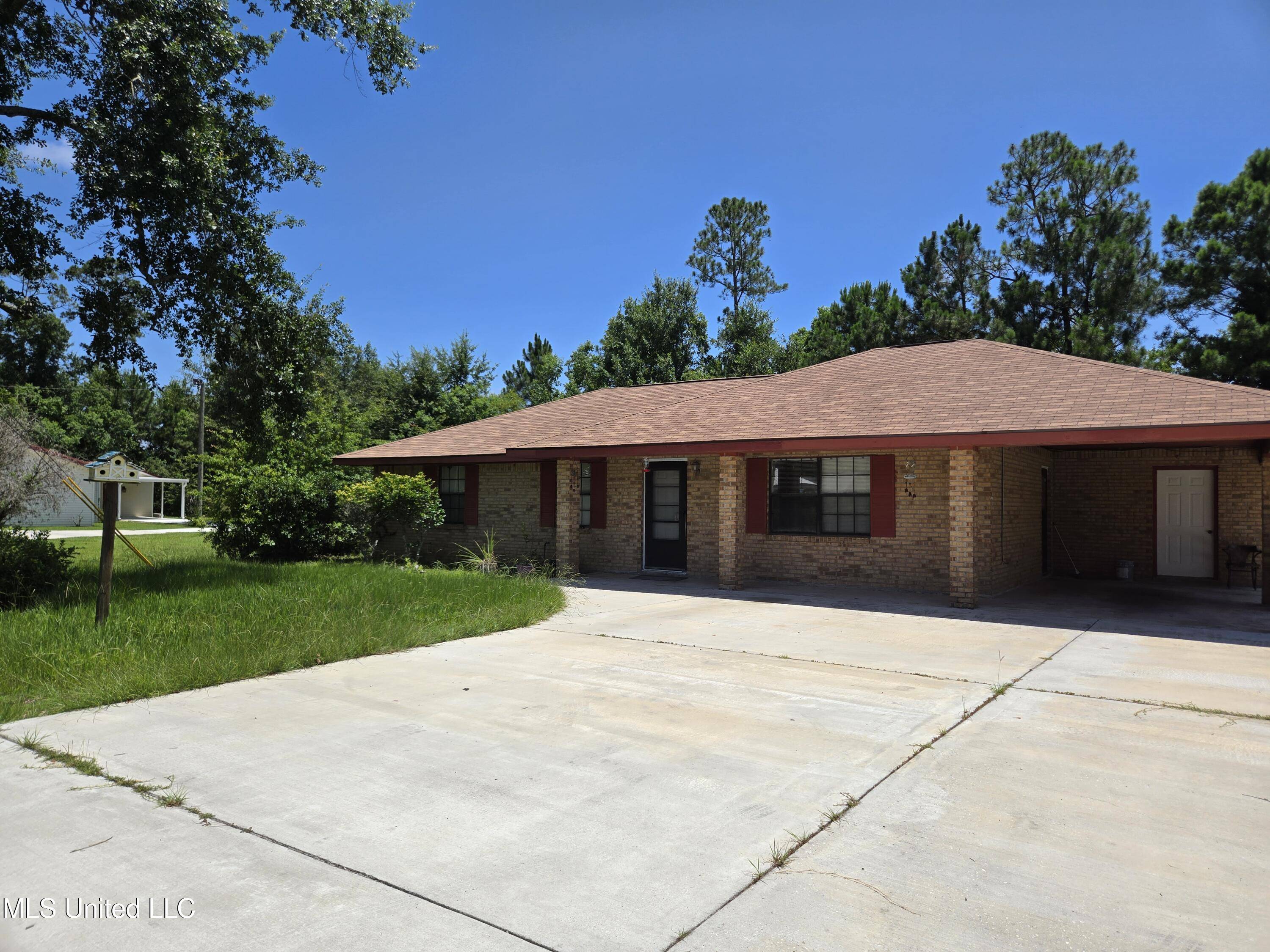 Bay Saint Louis, MS 39520,530 Easterbrook Street