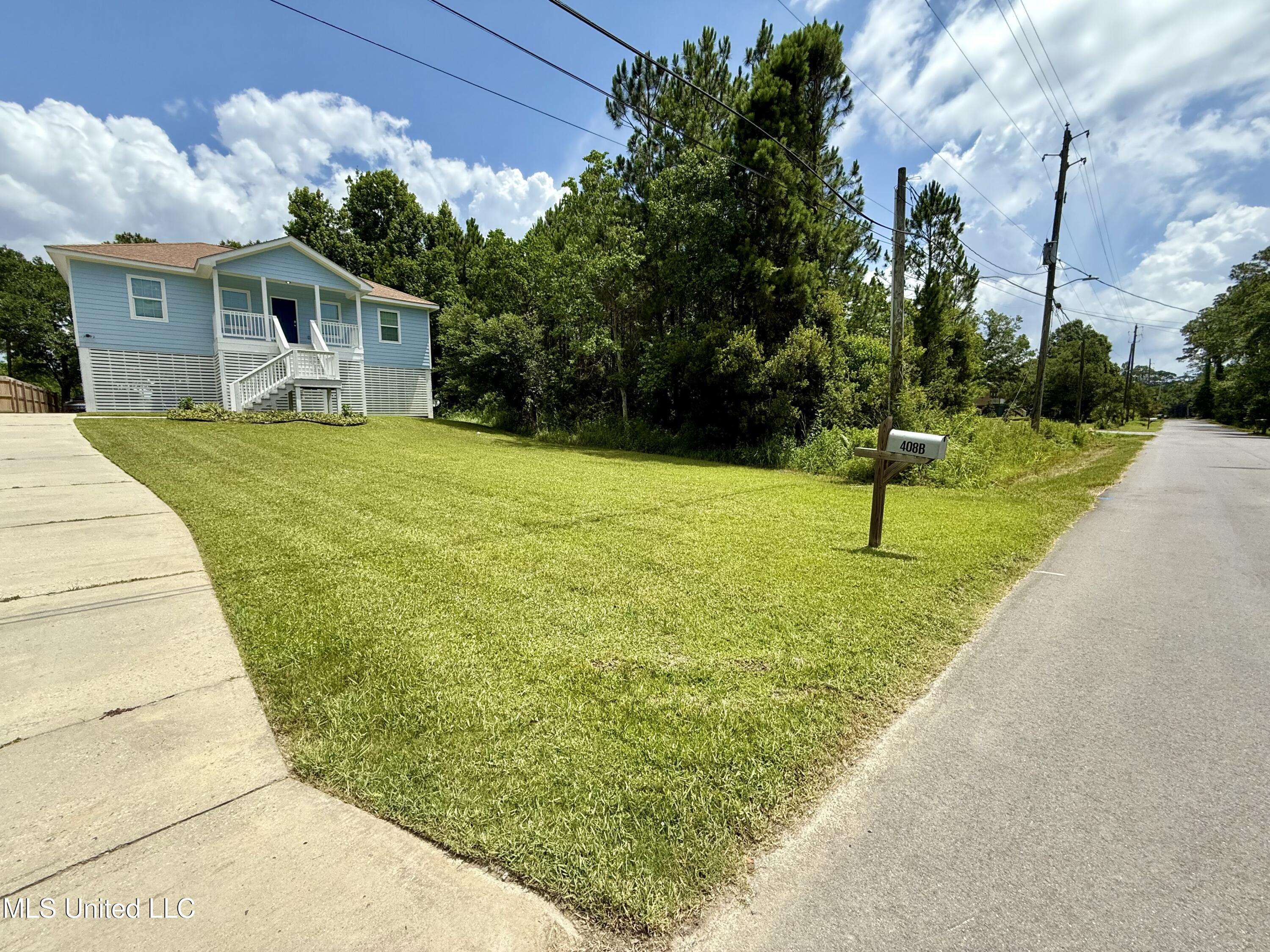 Pass Christian, MS 39571,408 Mcclung Street