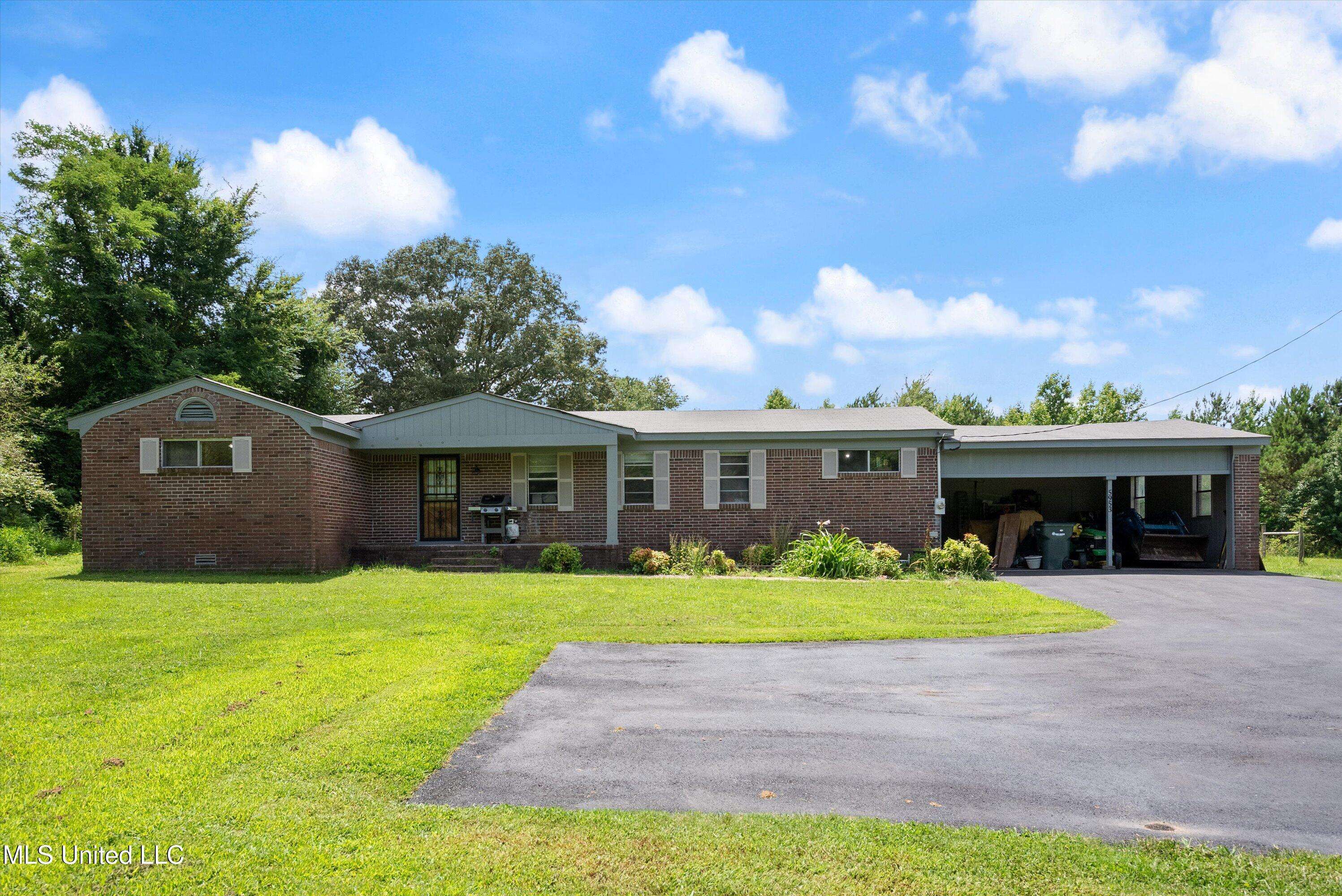 Holly Springs, MS 38635,5953 Highway 311