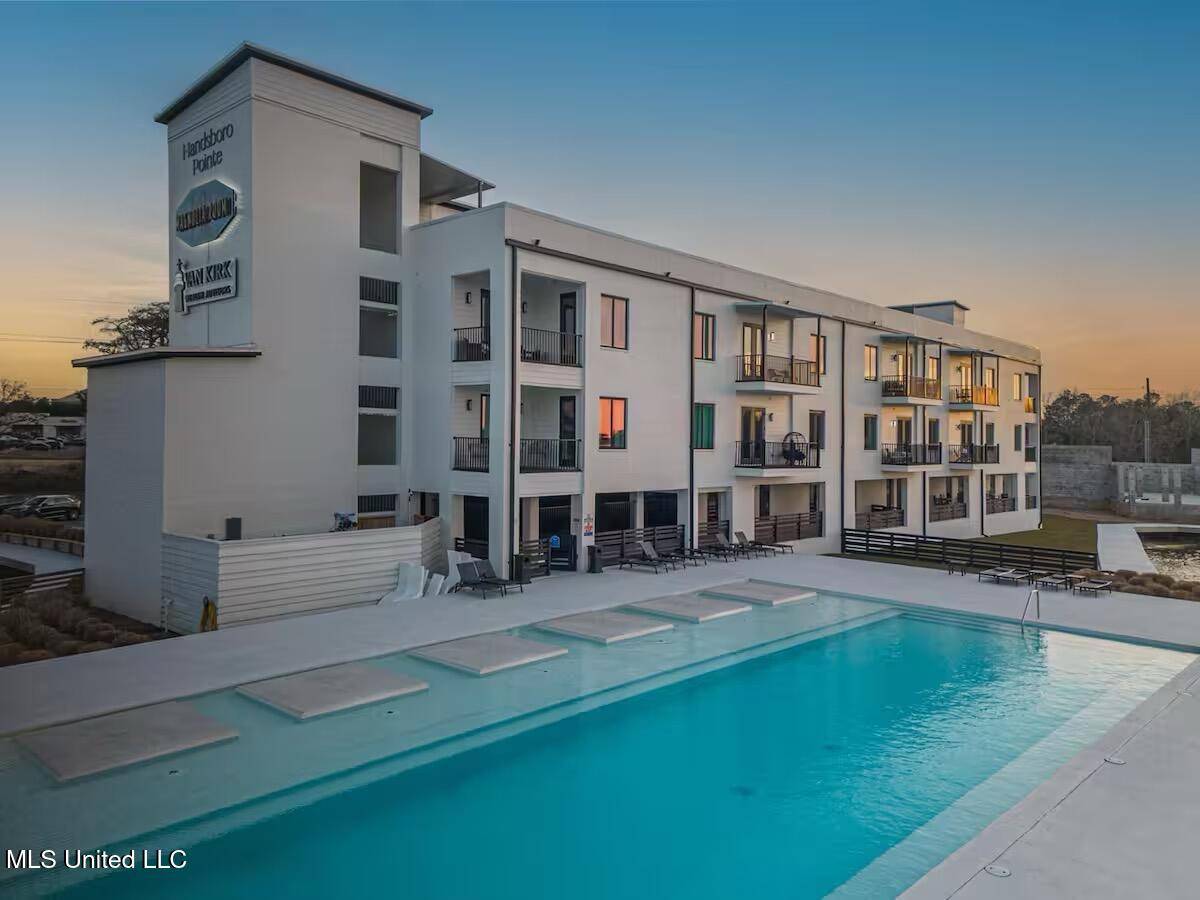 Gulfport, MS 39507,1302 Magnolia Street #202