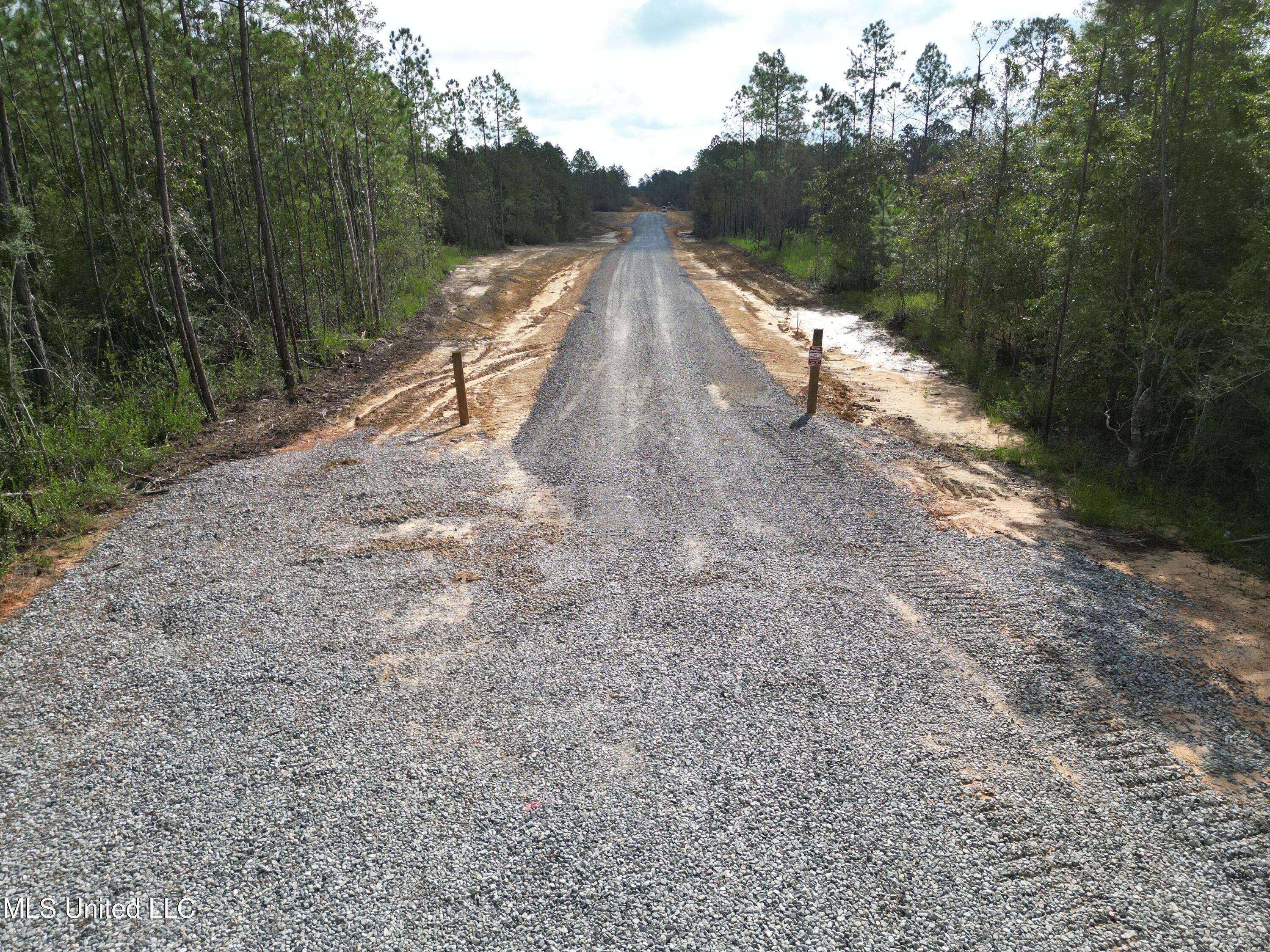 Kiln, MS 39556,4 Whitfield Dr. 7.5