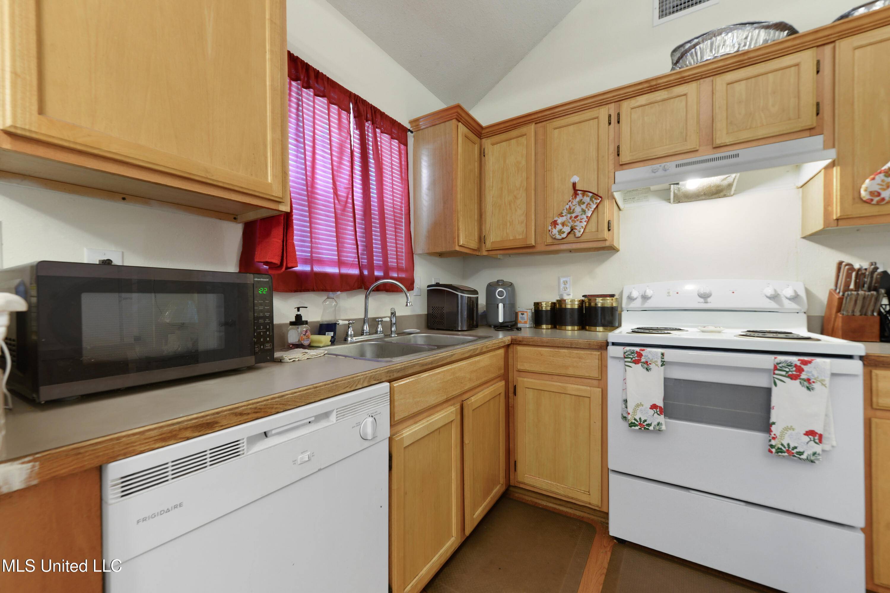 Gulfport, MS 39503,14174 N Country Hills Drive