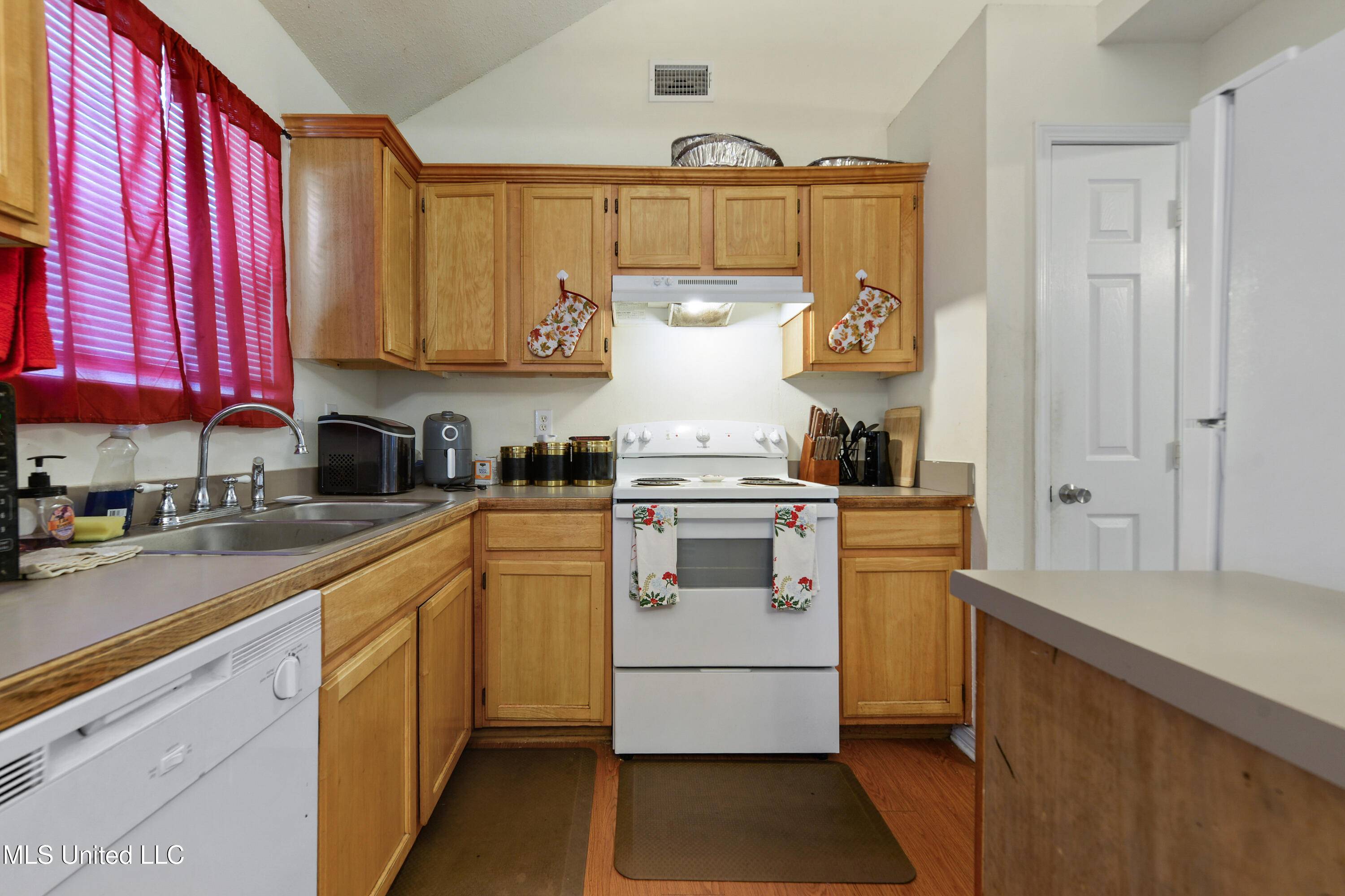 Gulfport, MS 39503,14174 N Country Hills Drive