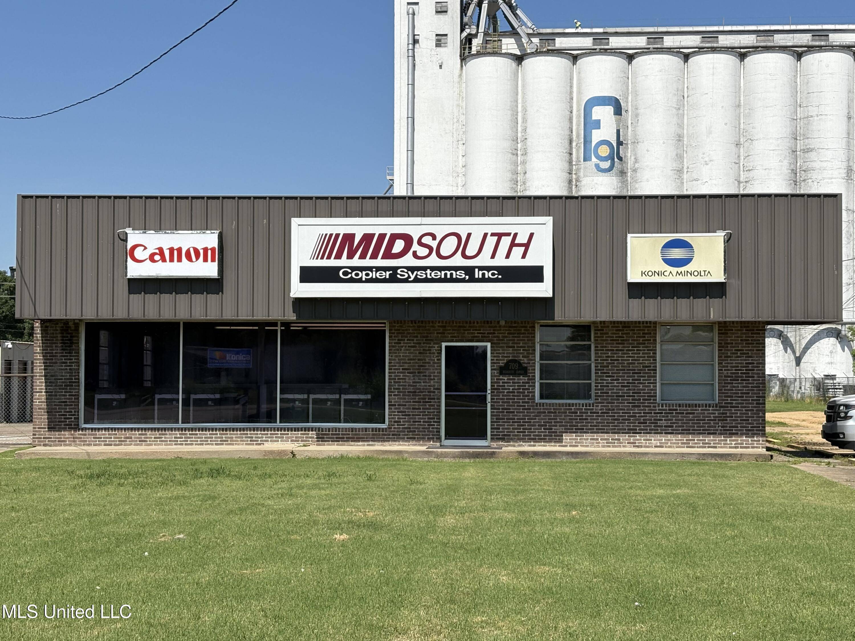 Greenwood, MS 38930,709 Us 82