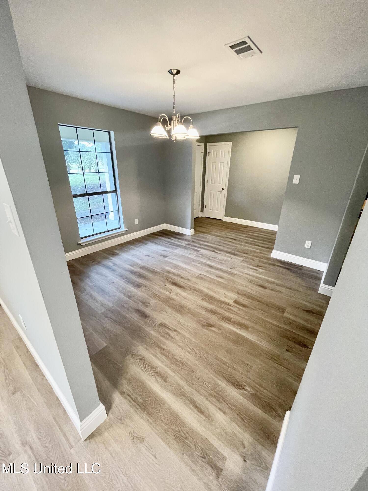 Ocean Springs, MS 39564,425 Inverness Court