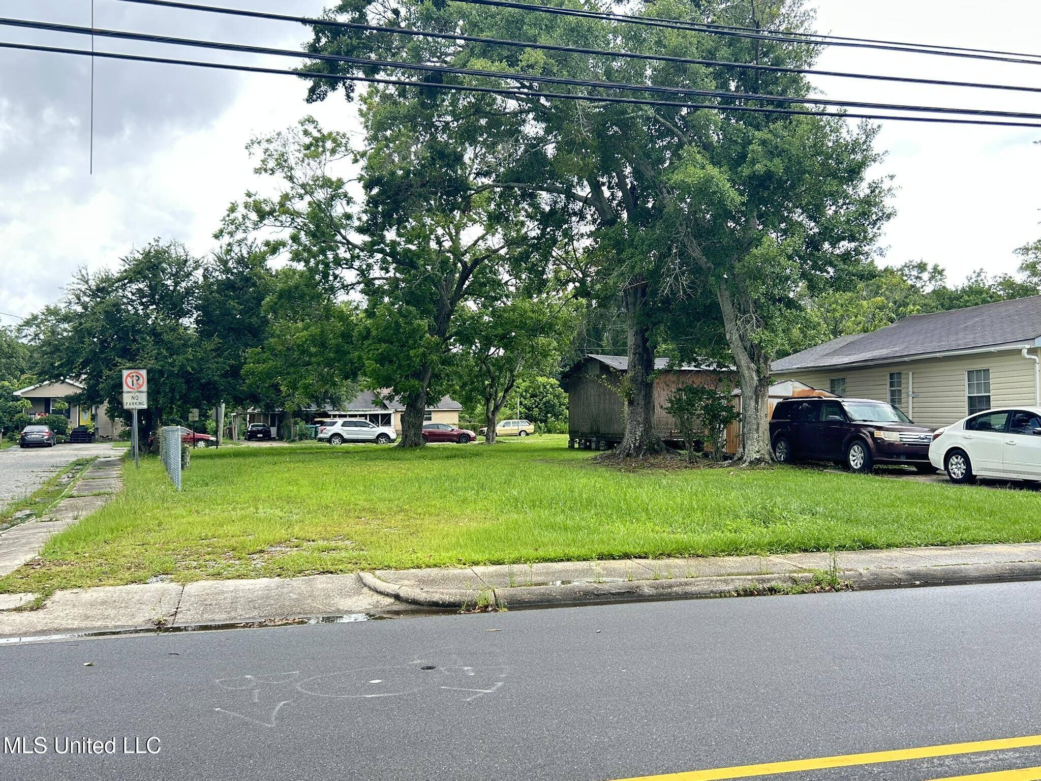 Pascagoula, MS 39567,1306 Dupont Avenue