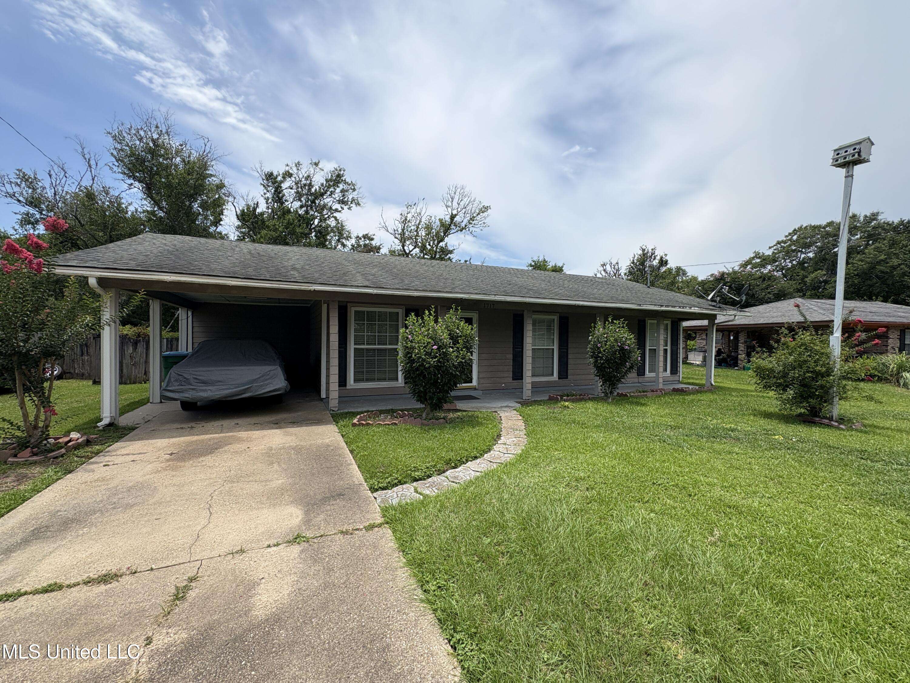 Pascagoula, MS 39581,1717 Cherokee Street