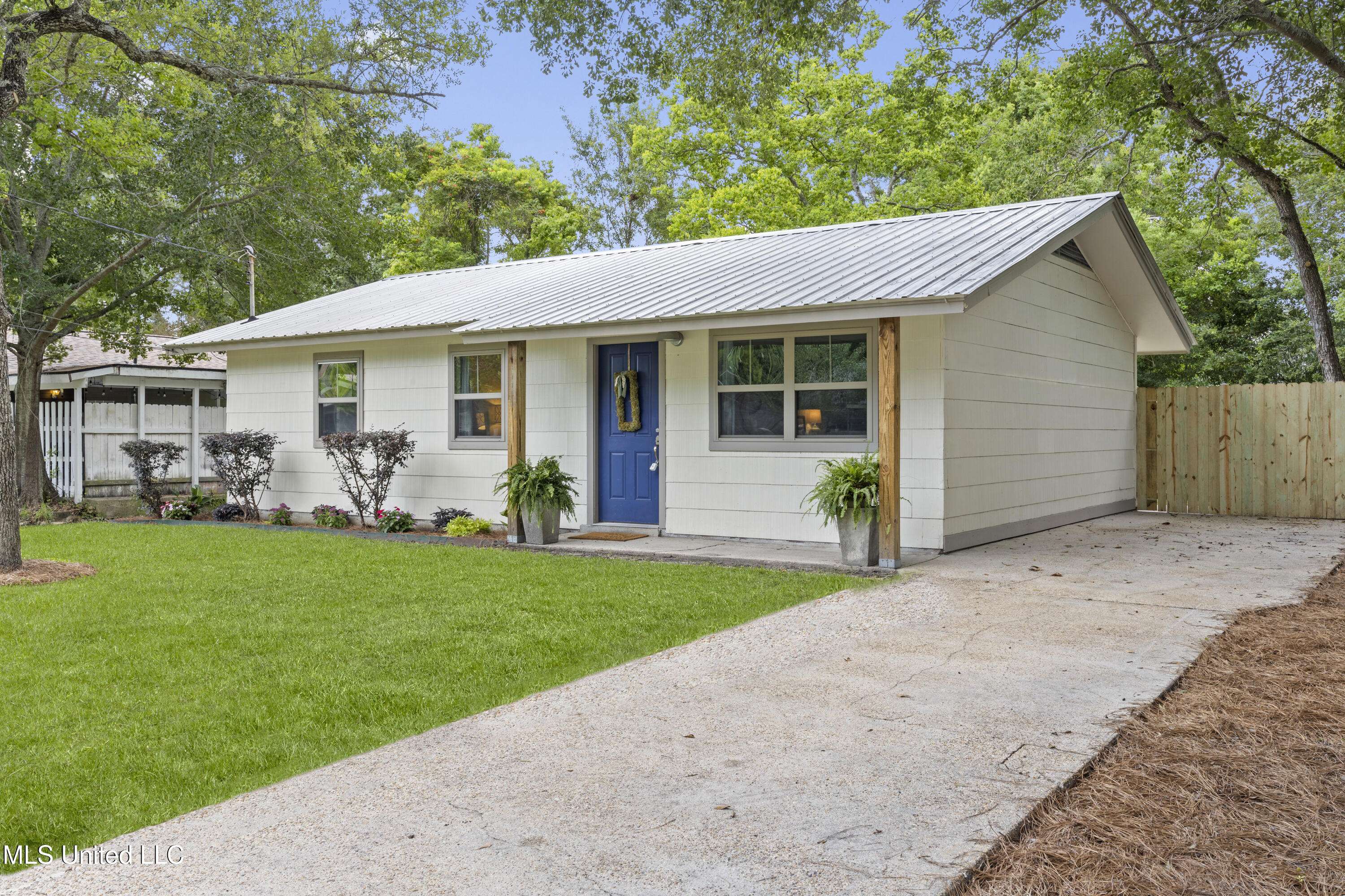 Ocean Springs, MS 39564,133 Hickory Drive
