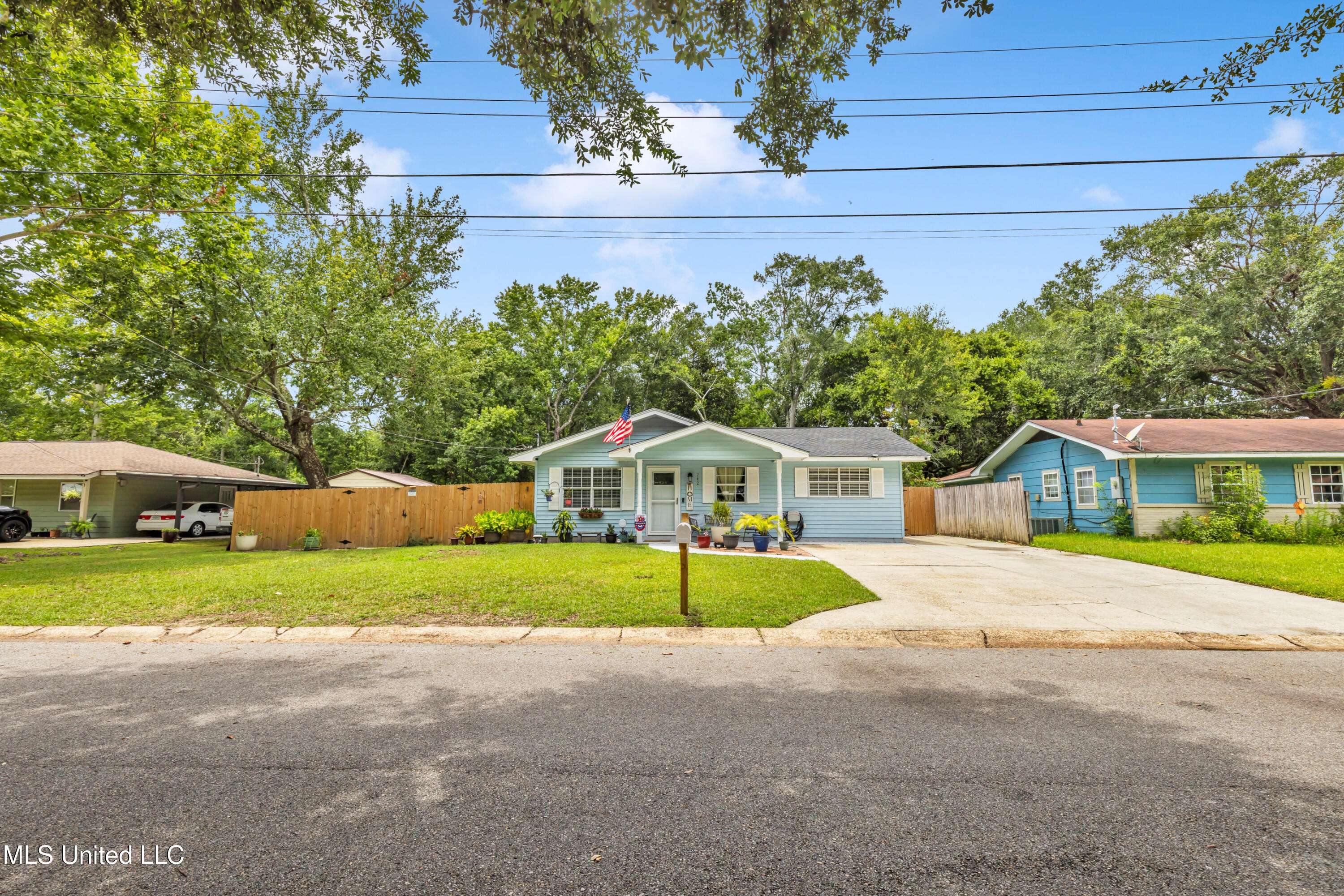 Ocean Springs, MS 39564,242 Woodland Circle