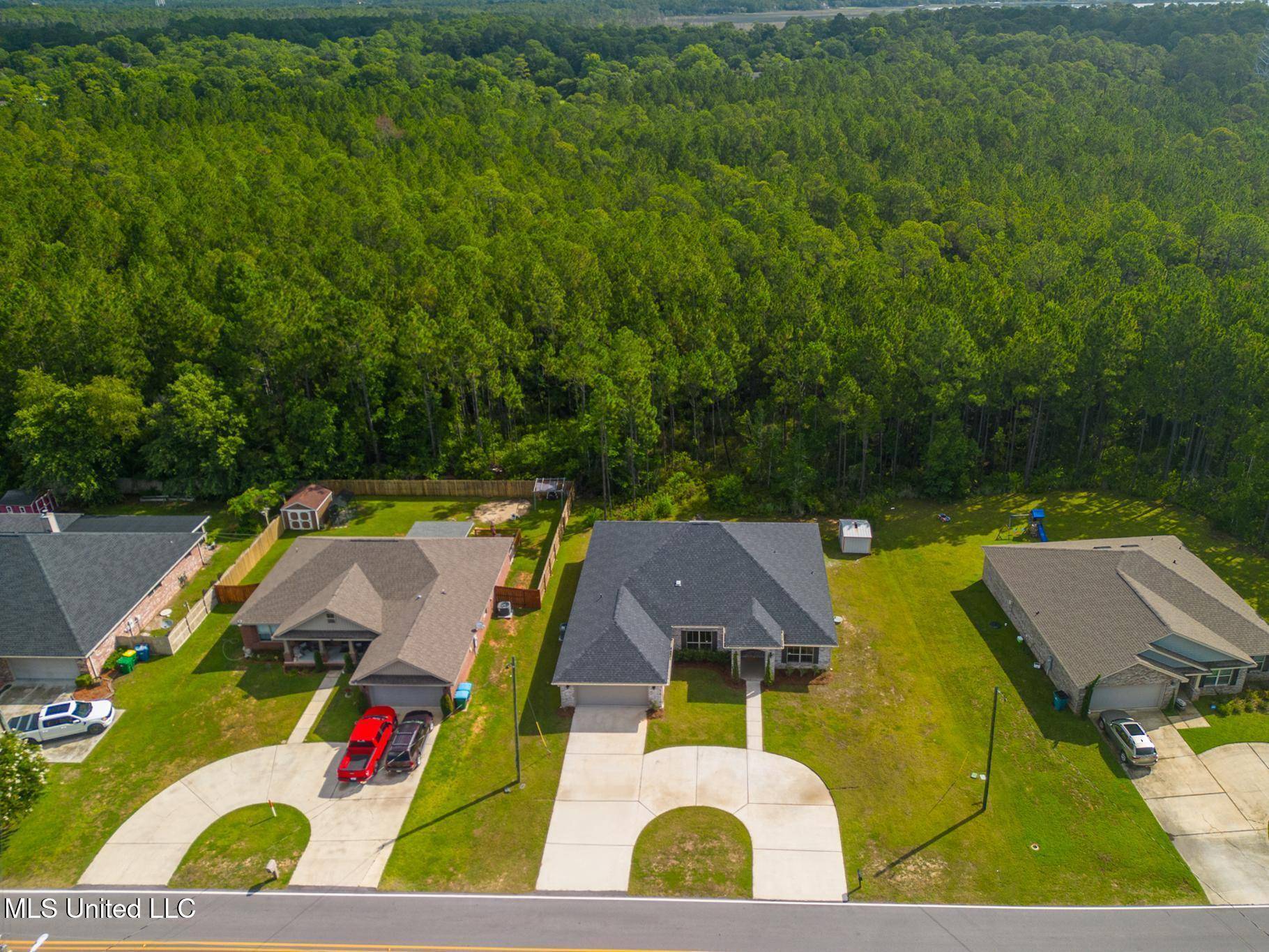 Ocean Springs, MS 39564,6832 Biddix-Evans Road
