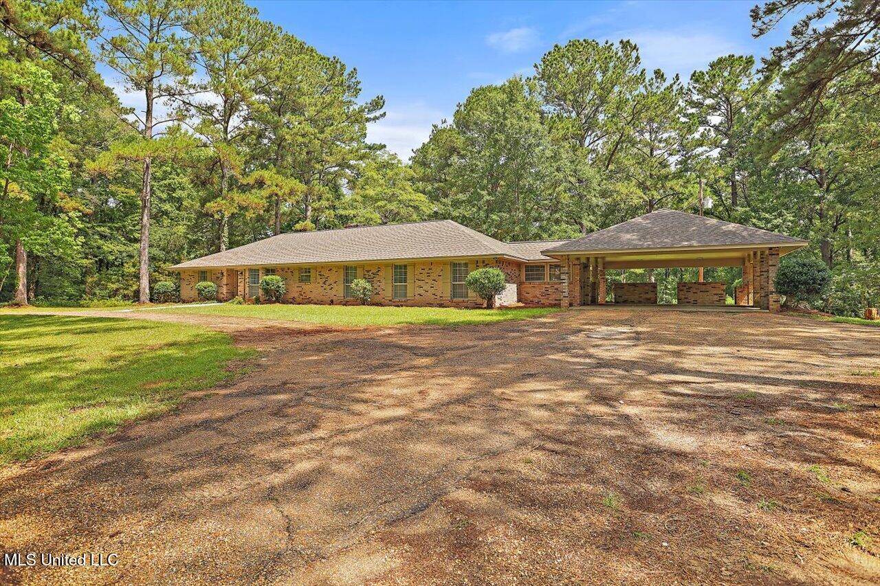 Florence, MS 39073,437 Henry Byrd Road
