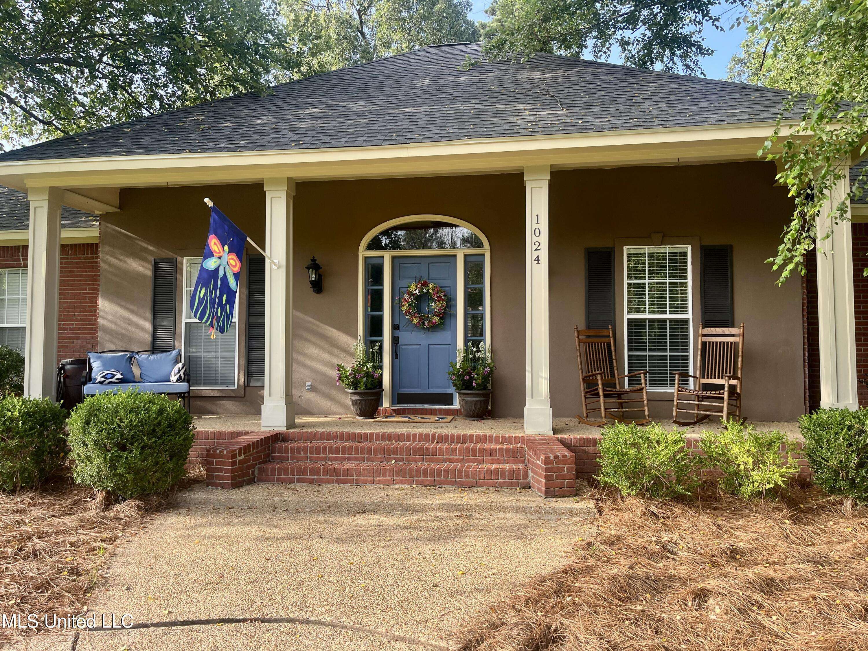 Brandon, MS 39047,1024 Riverchase North Drive