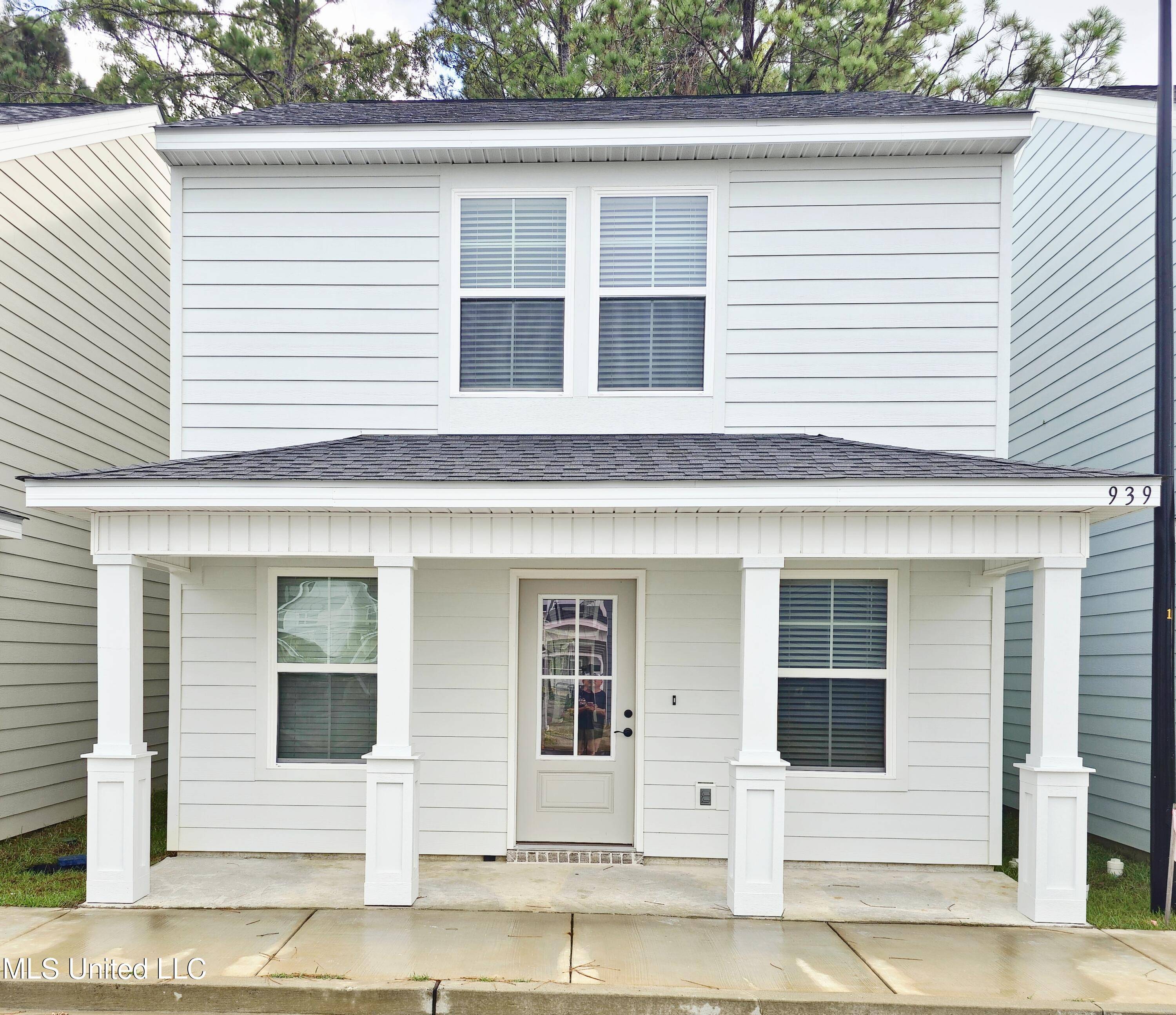 Biloxi, MS 39532,939 Motsie Road