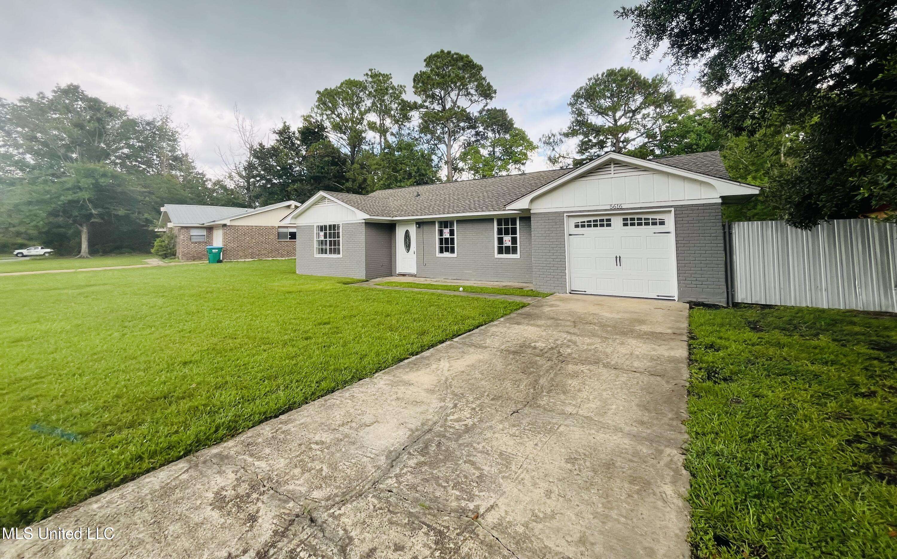 Gautier, MS 39553,5616 Newcastle Drive