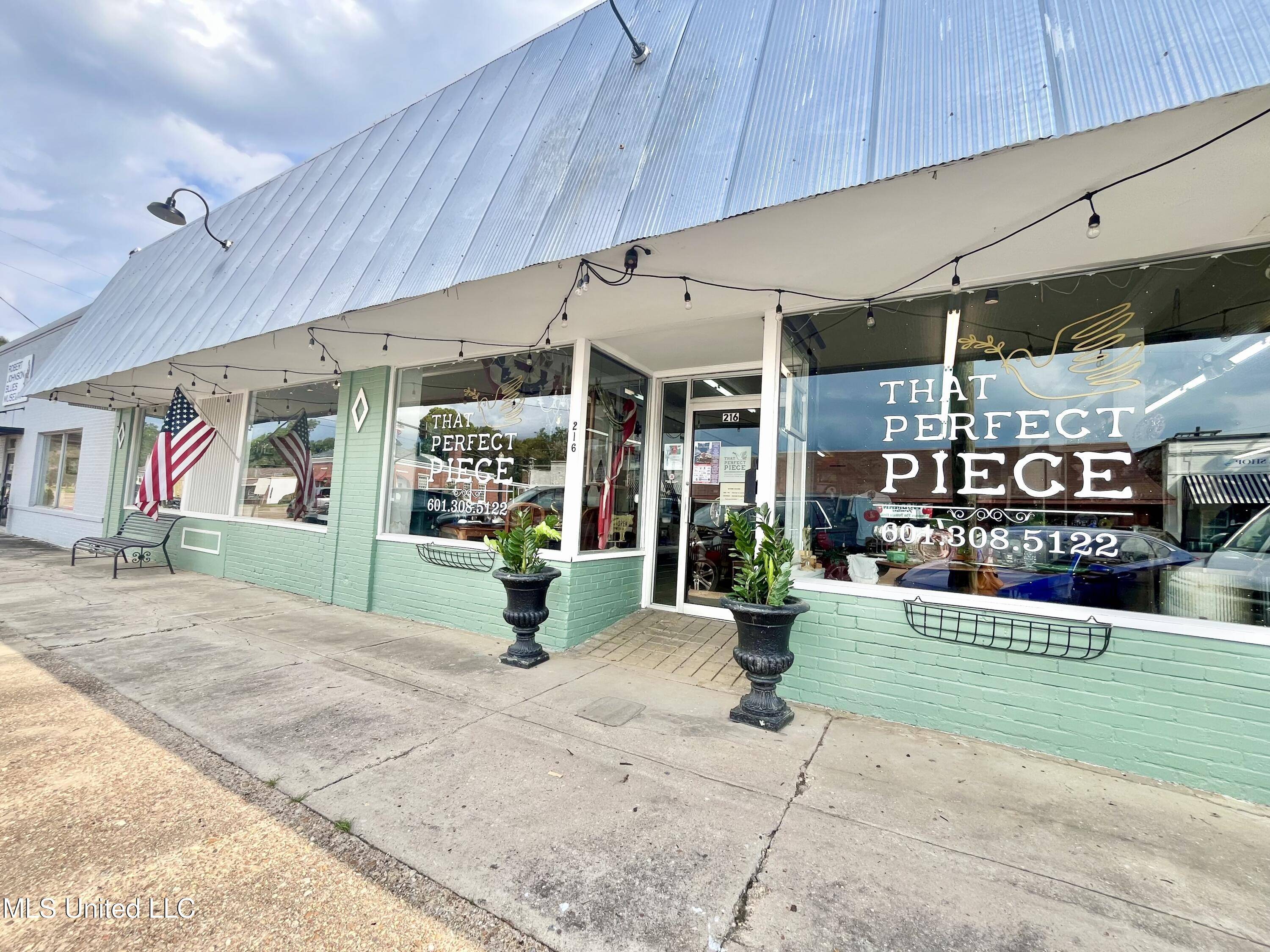 Crystal Springs, MS 39059,216 E Marion Avenue
