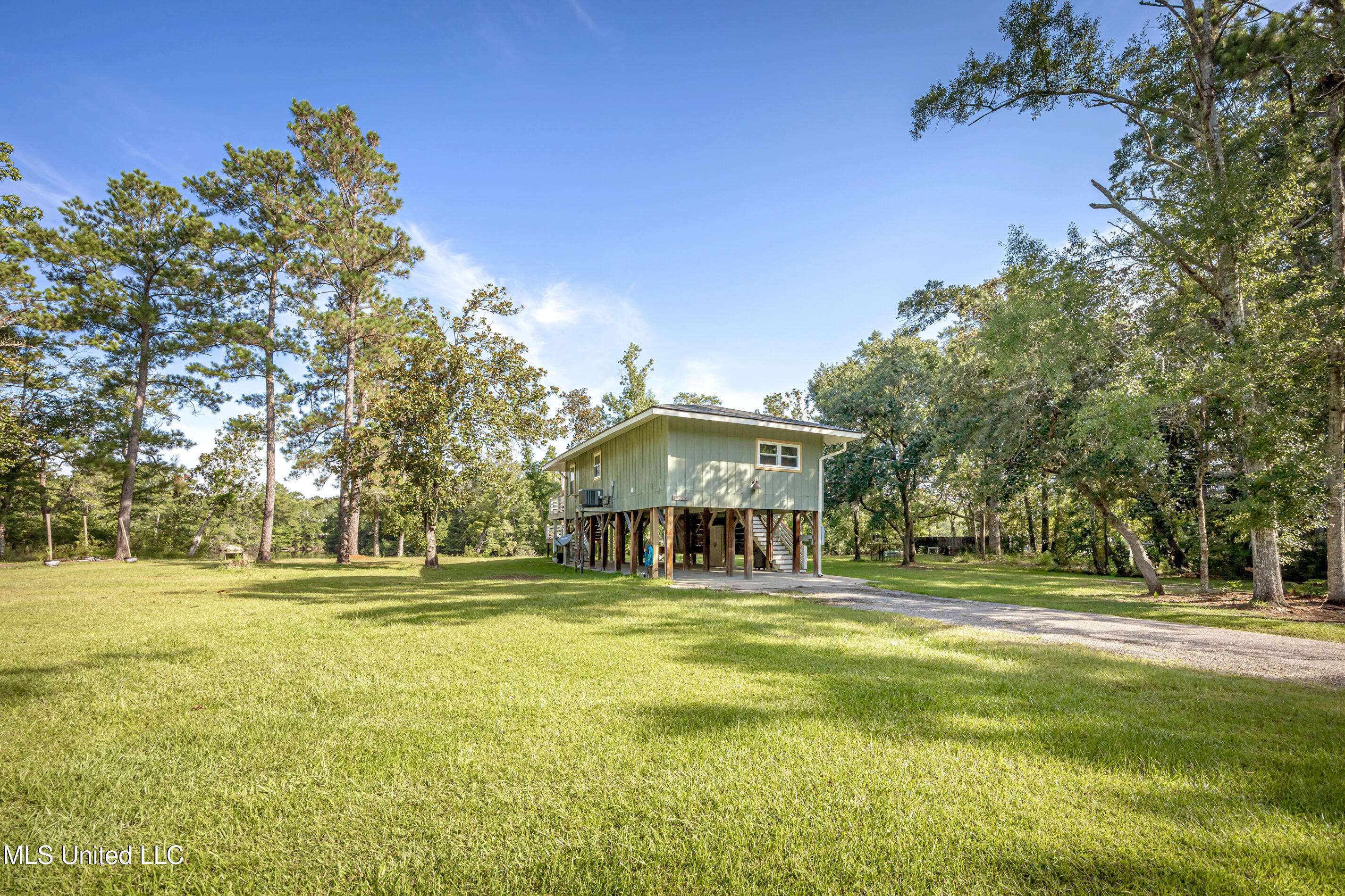 Biloxi, MS 39532,10296 Road 252