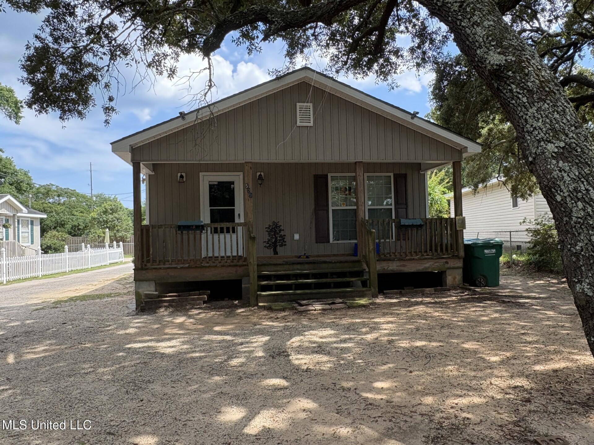 Gulfport, MS 39507,529 26th 1/2 Street