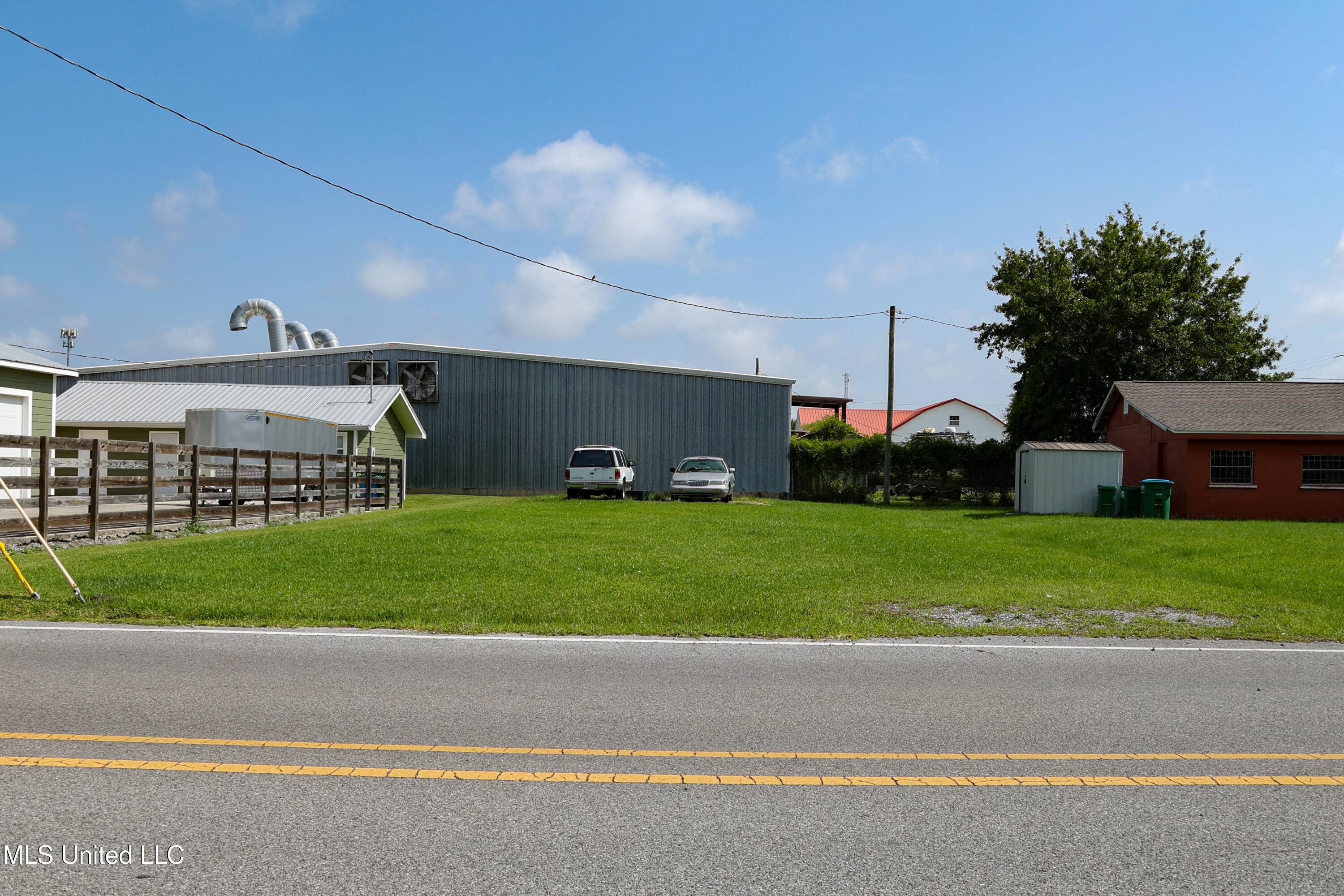 Pascagoula, MS 39567,Live Oak Avenue
