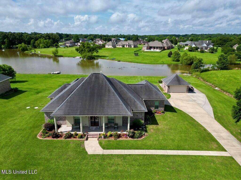 Carriere, MS 39426,183 Shore Crest Circle
