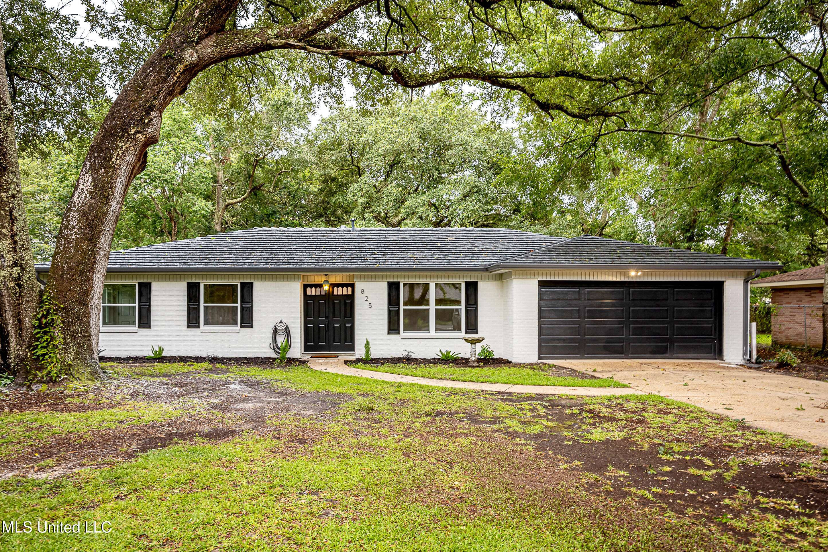 Gautier, MS 39553,825 Graveline Road
