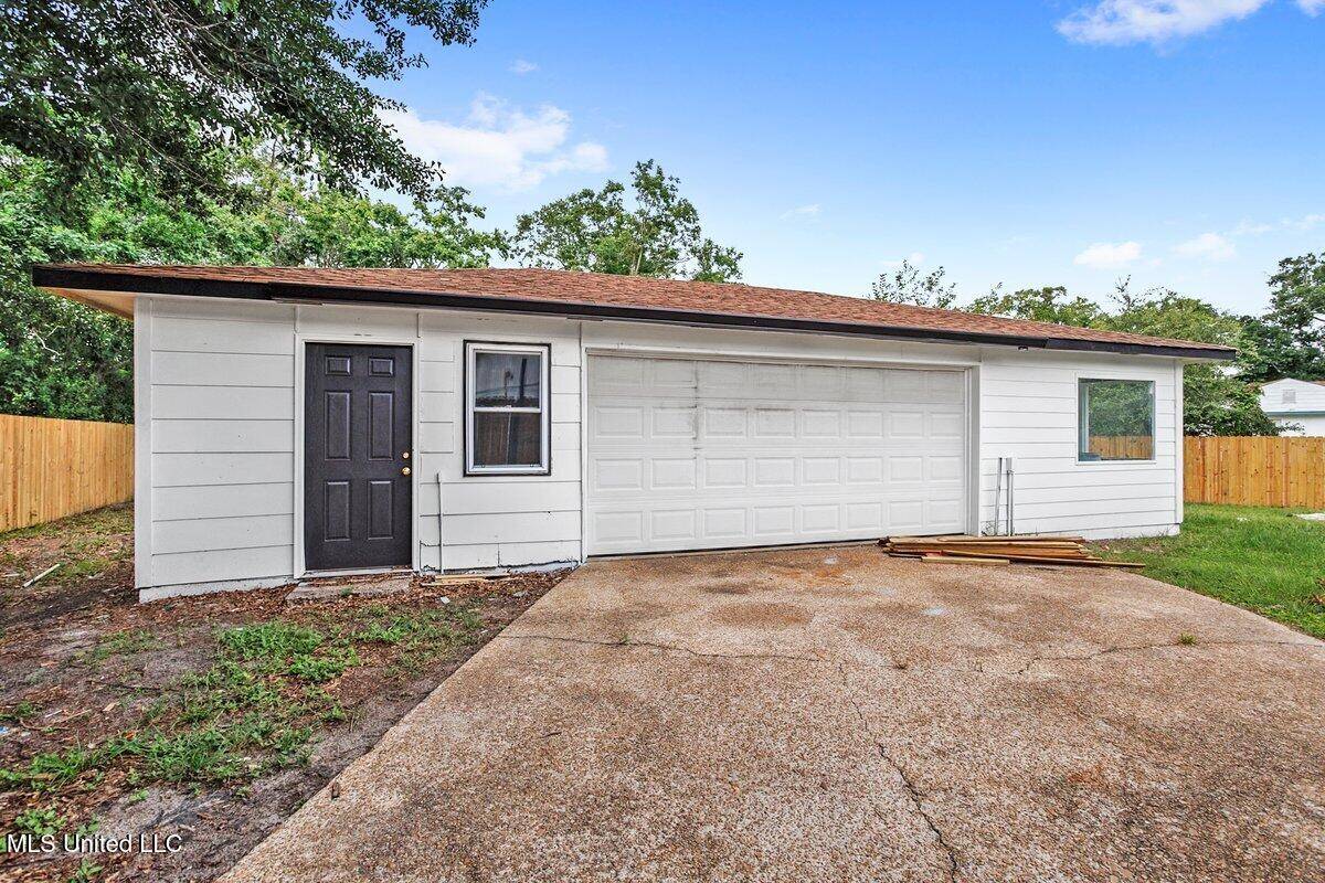 Gulfport, MS 39507,2112 Rose Court