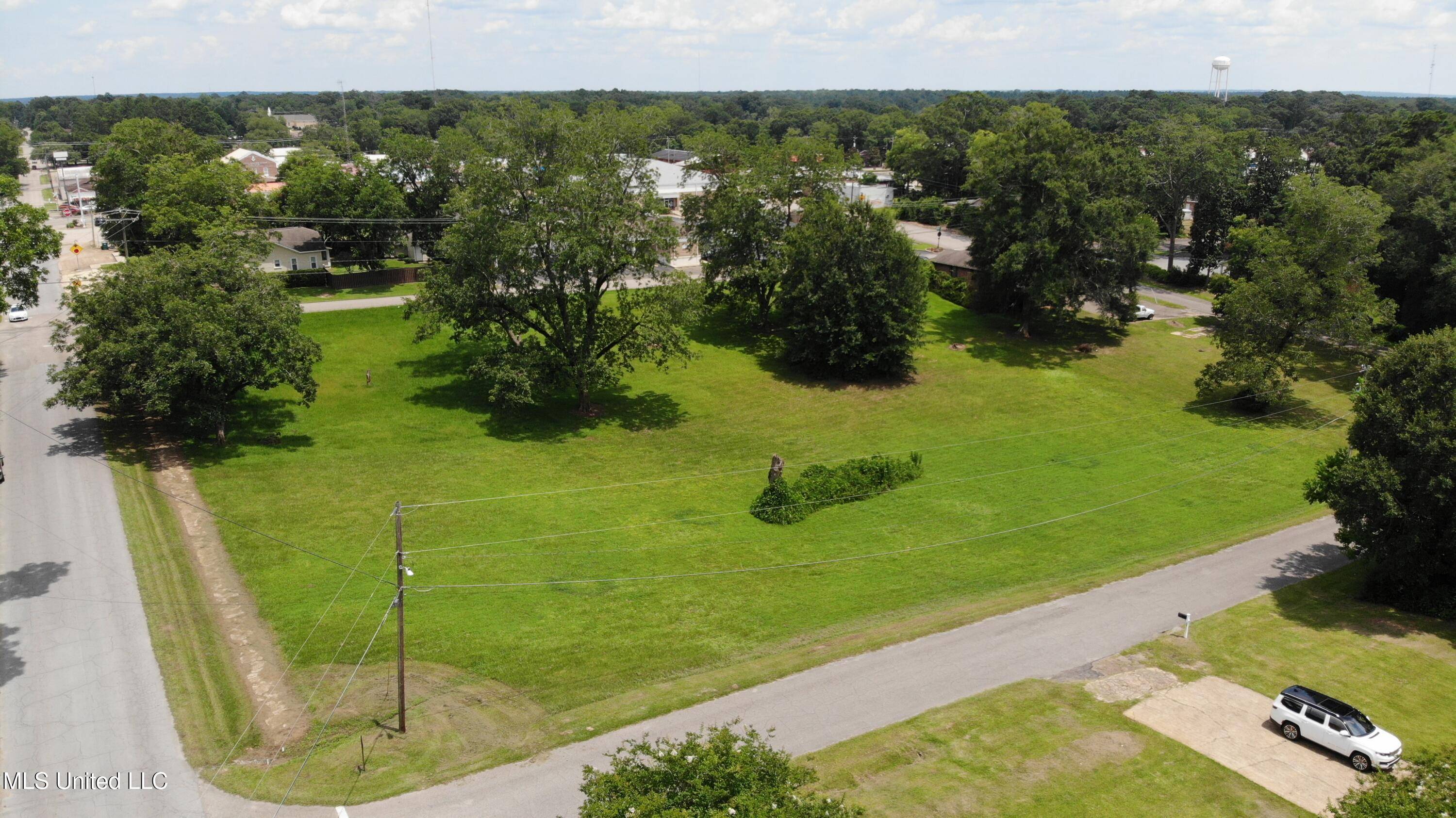Wiggins, MS 39577,W College Avenue