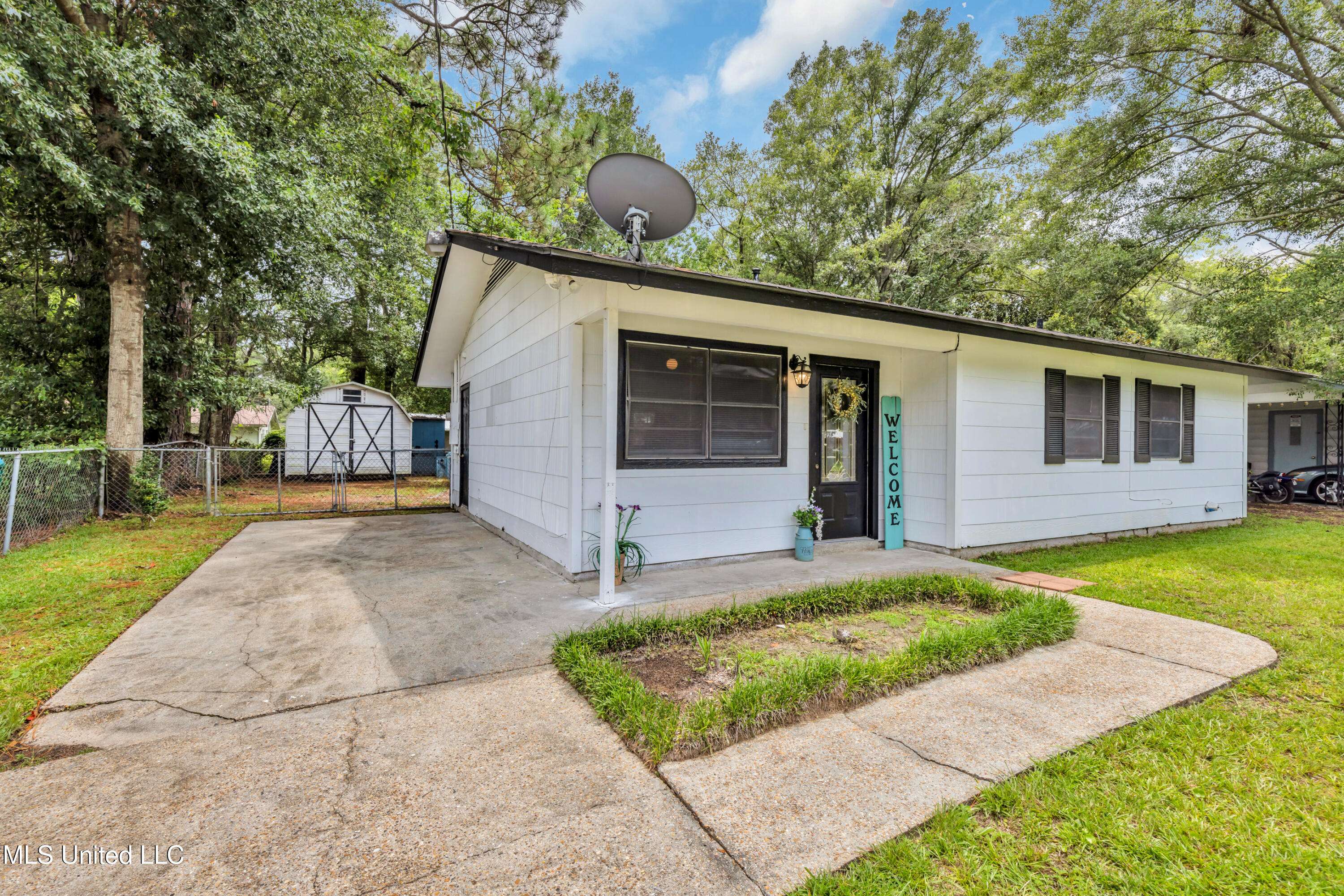 Ocean Springs, MS 39564,229 Linda Drive
