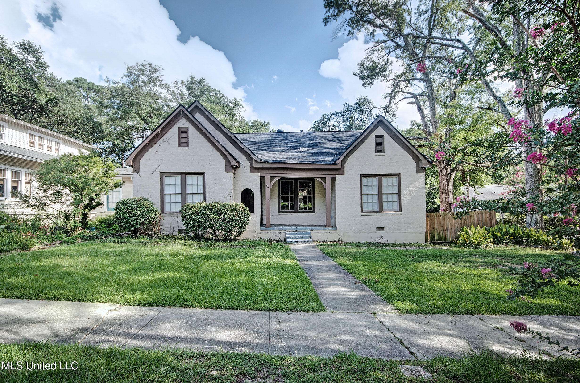 Jackson, MS 39202,901 Fairview Street
