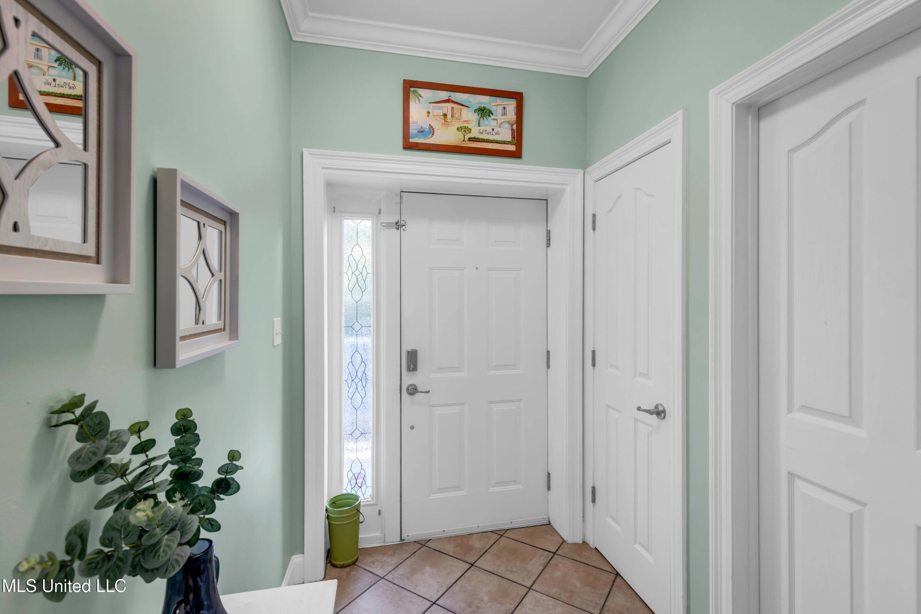 Pass Christian, MS 39571,1453 E Beach Boulevard #310