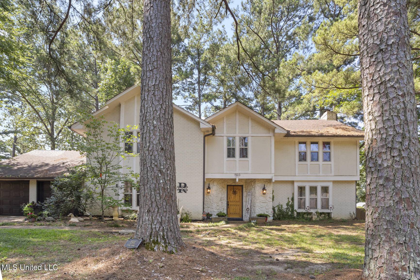 Jackson, MS 39211,1503 Northlake Circle