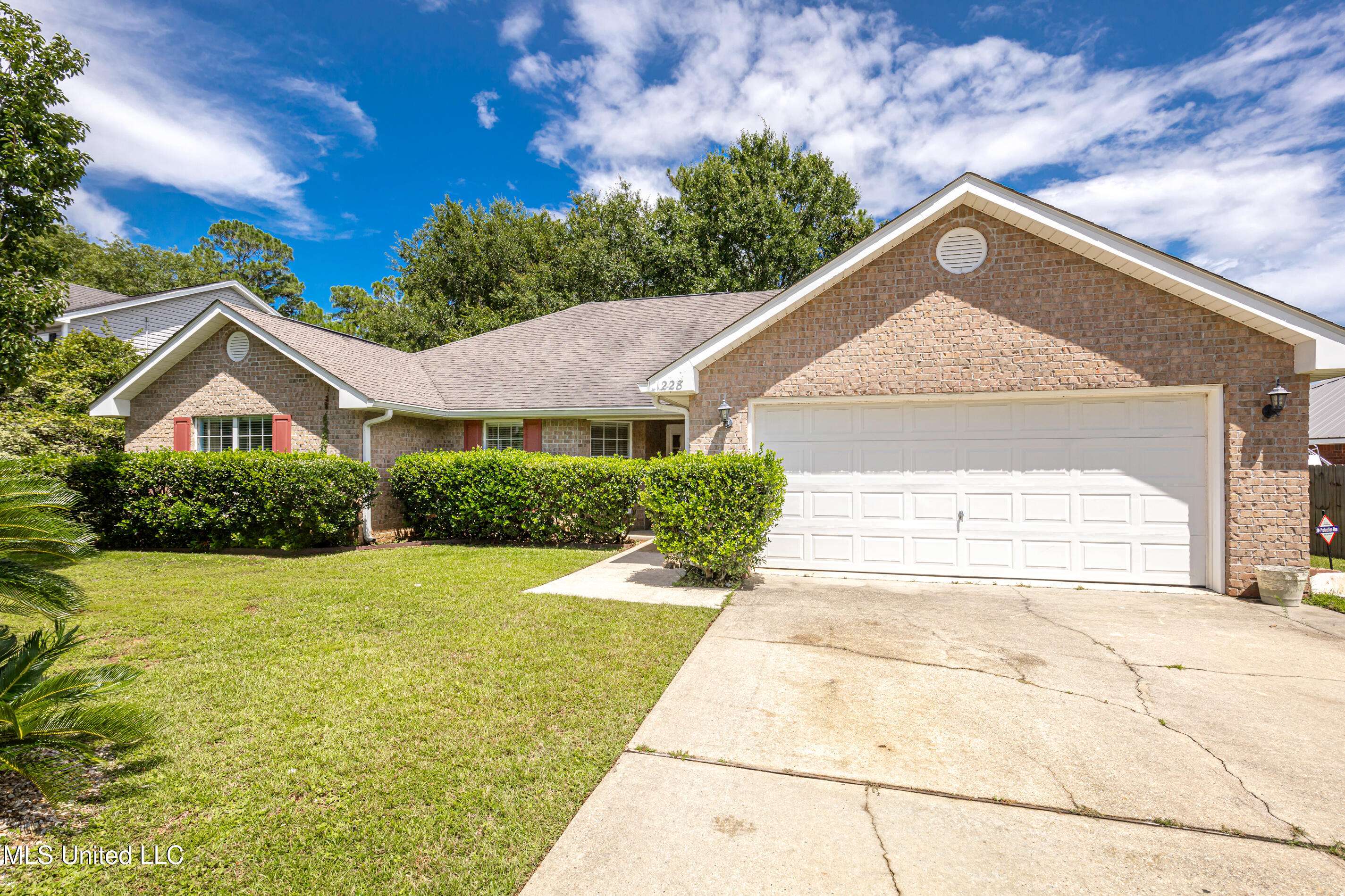 Ocean Springs, MS 39564,1228 Monticello Boulevard