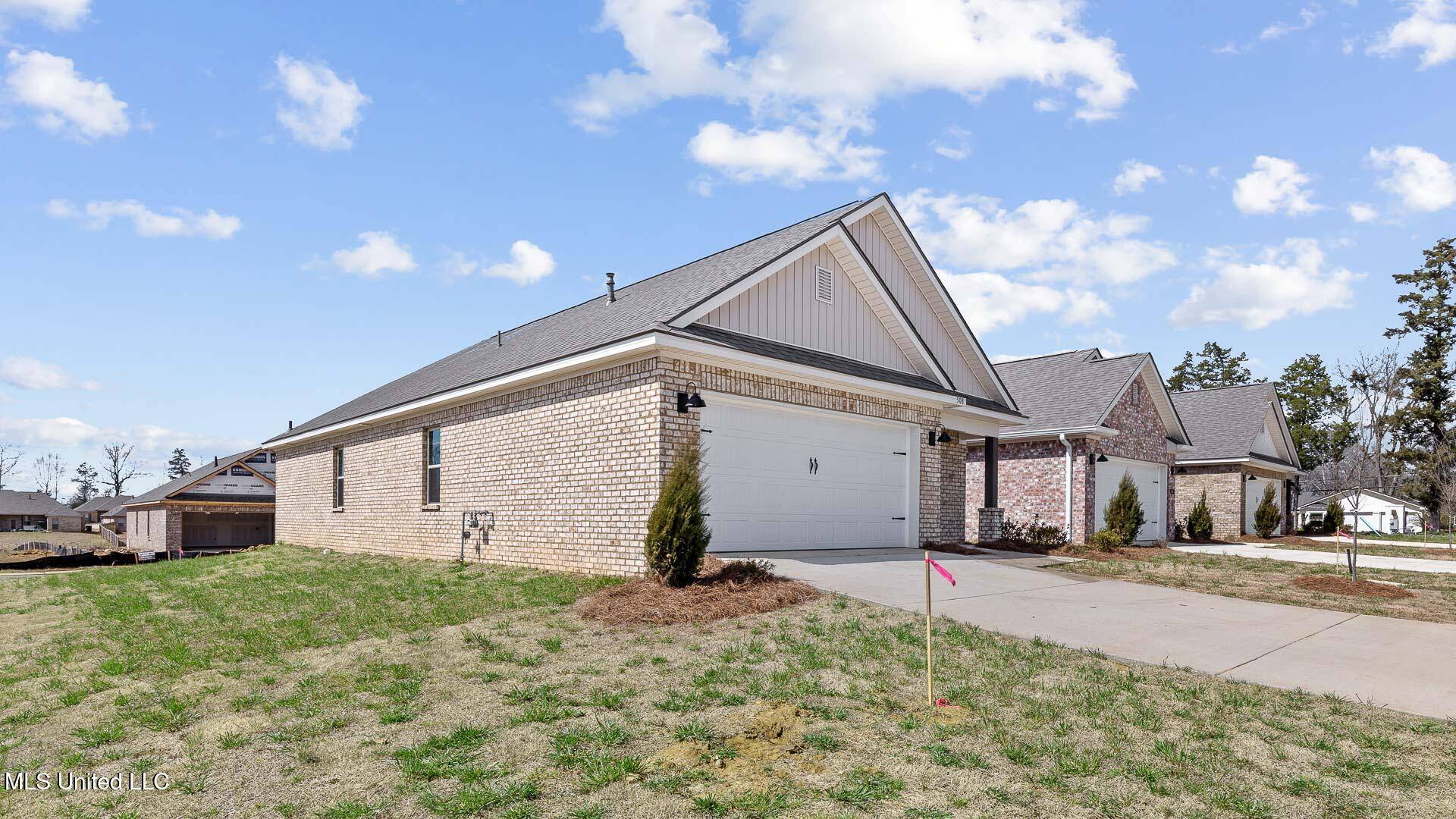 Pearl, MS 39208,603 Stillwater Cove