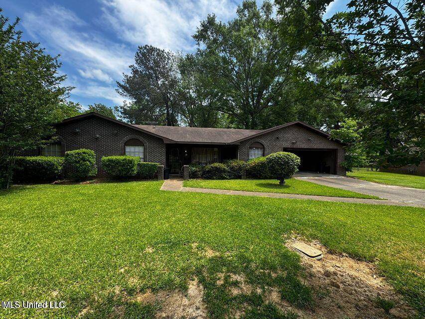 Jackson, MS 39206,745 Woodlake Drive