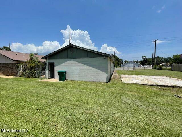 Moss Point, MS 39563,4015 2nd Street
