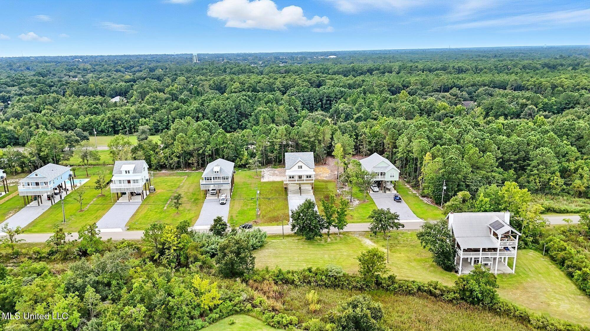 Bay Saint Louis, MS 39520,113 Blakemore Street