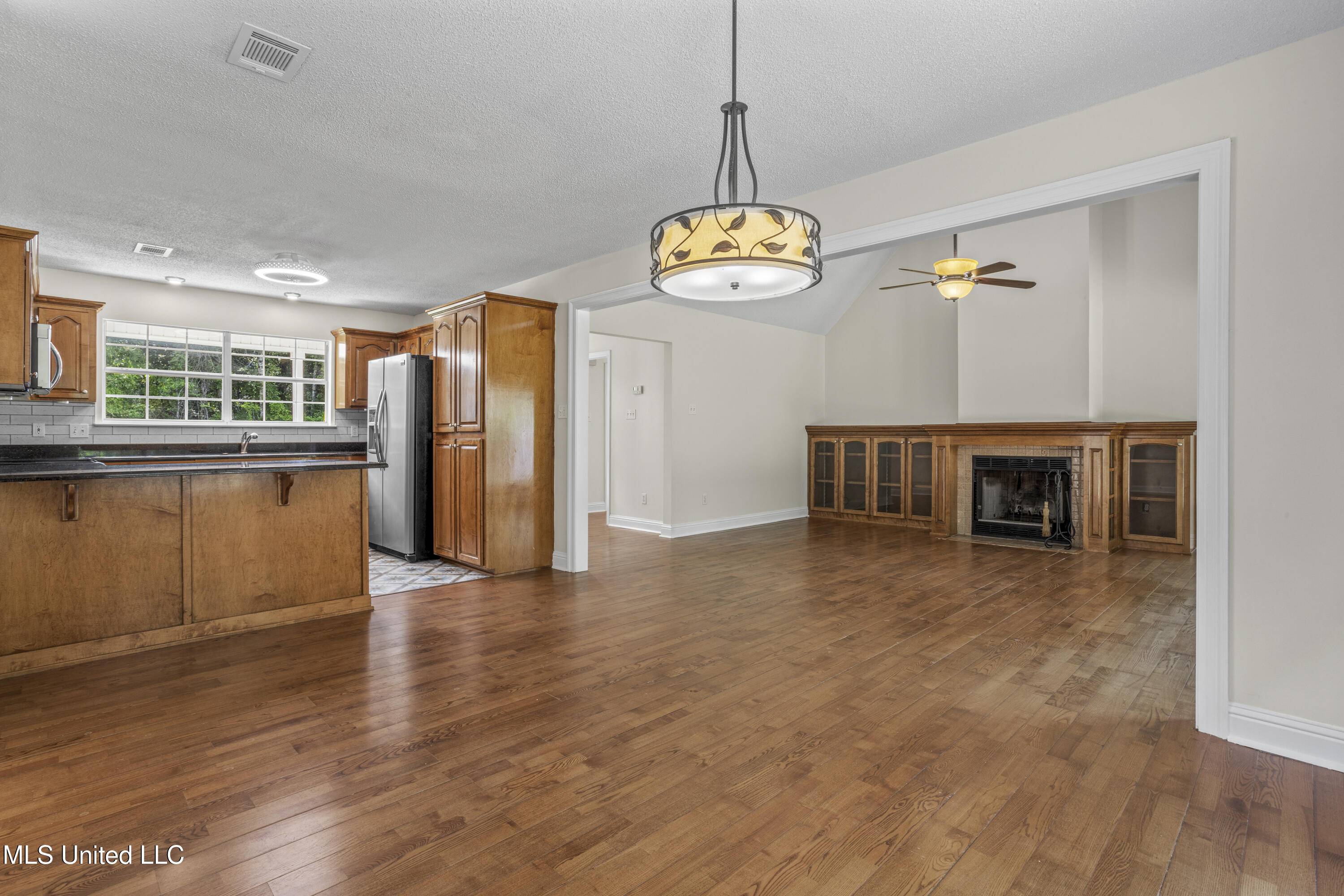 Ocean Springs, MS 39564,3005 Sweetgum Avenue