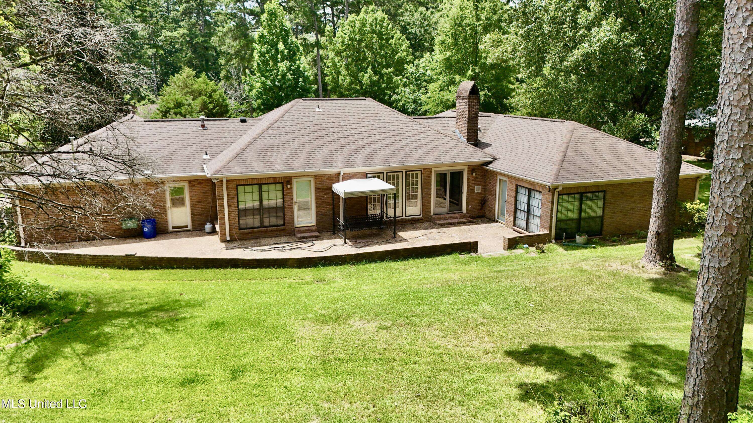 Clinton, MS 39056,307 Longwood Drive