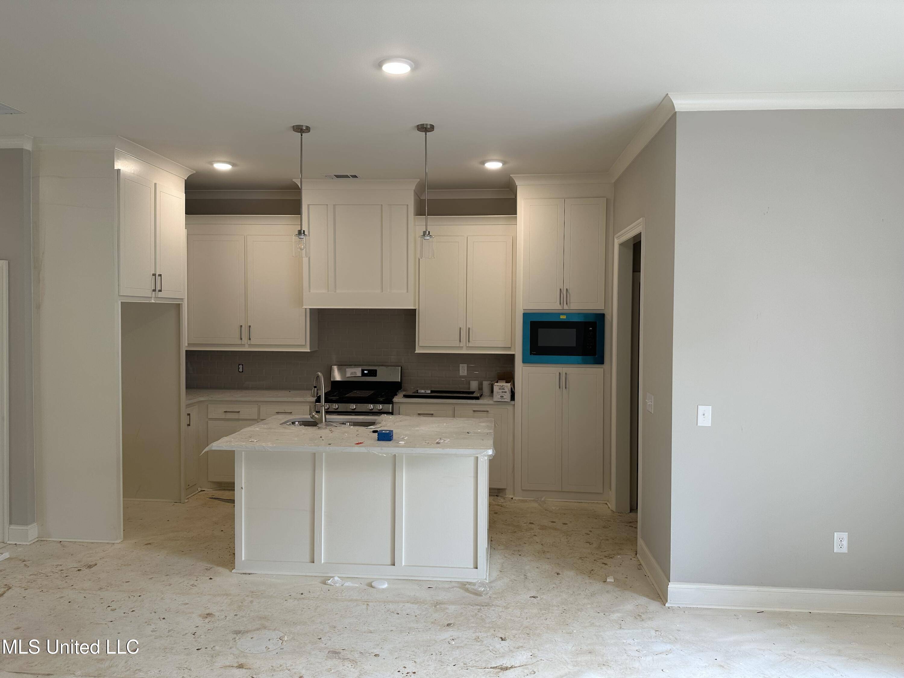 Pearl, MS 39208,952 Riverside Lane