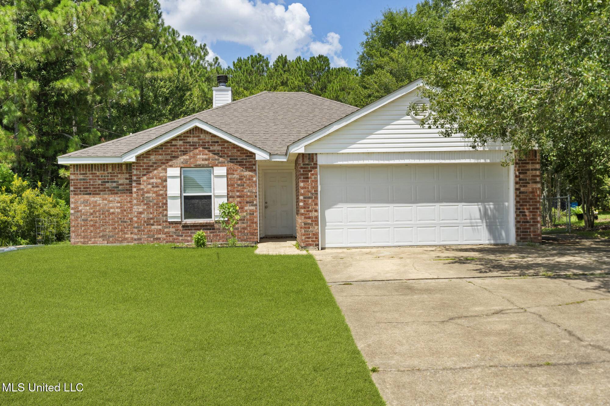 Ocean Springs, MS 39564,6621 Old Fort Bayou Road