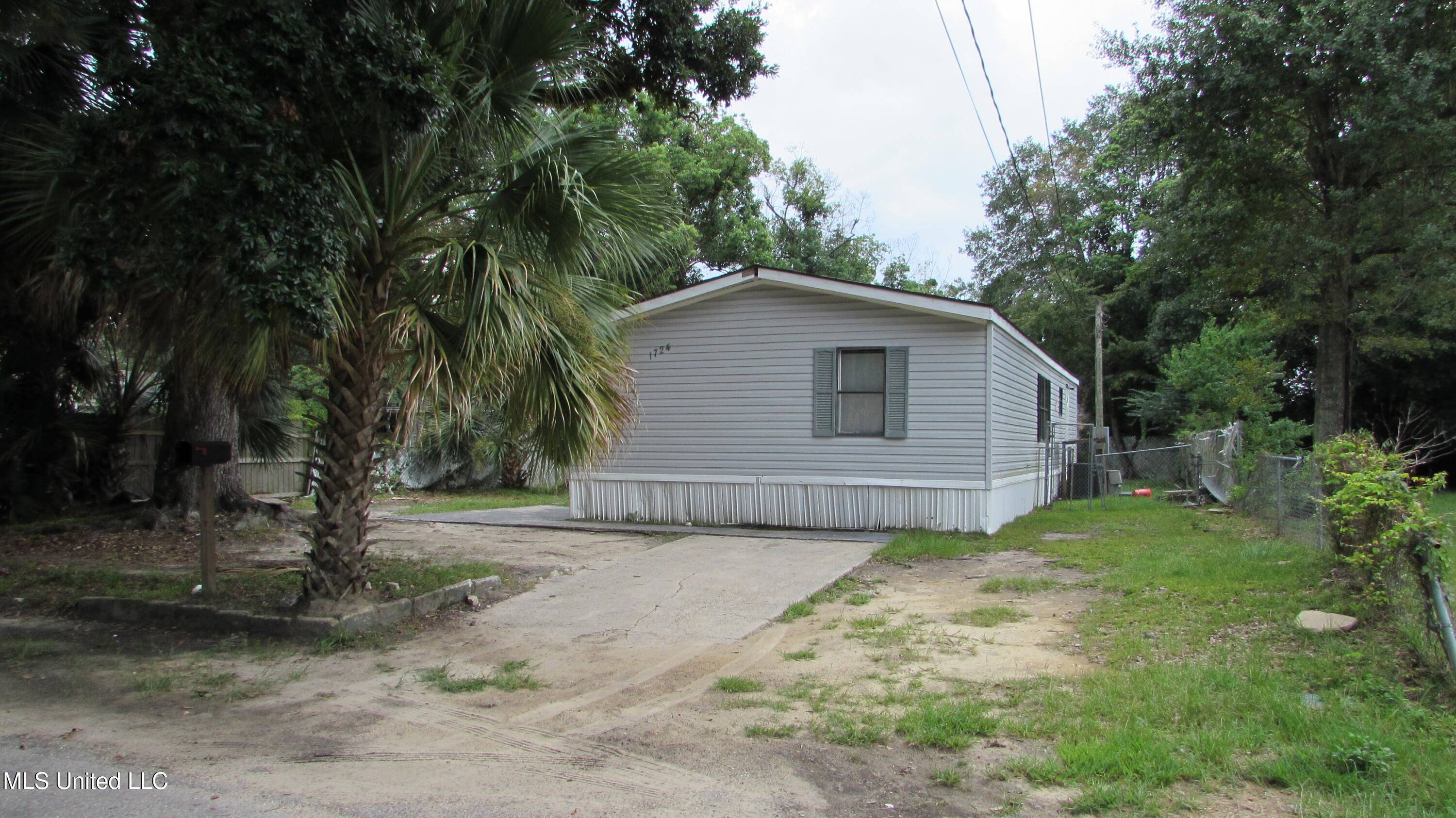 Gulfport, MS 39501,1724 Wisteria Street