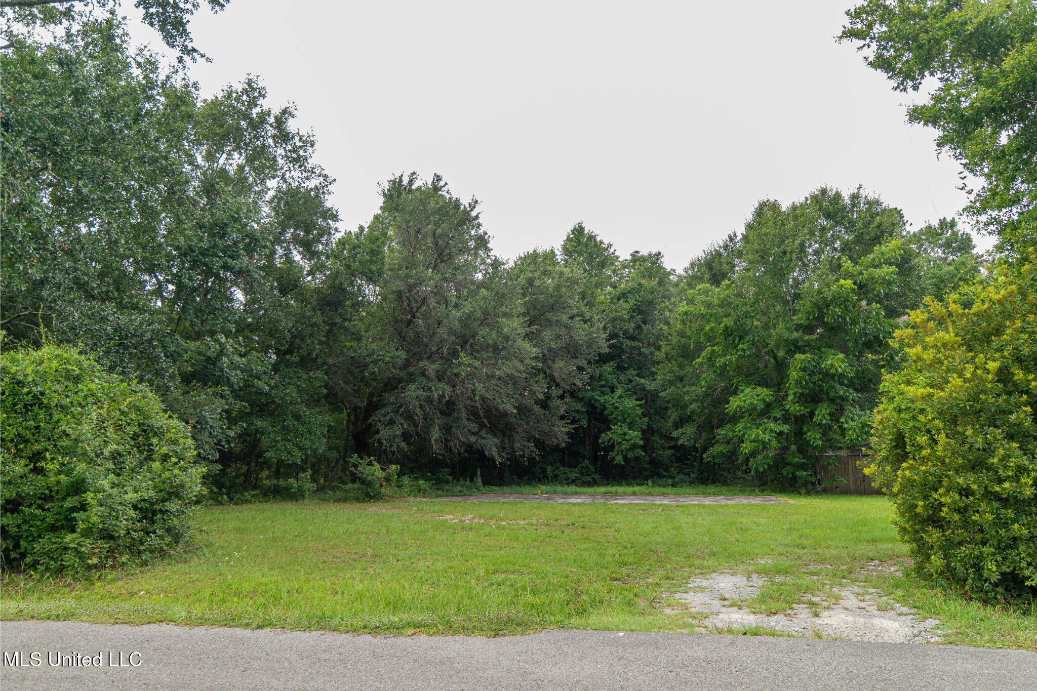 Long Beach, MS 39560,247 Reinike Road