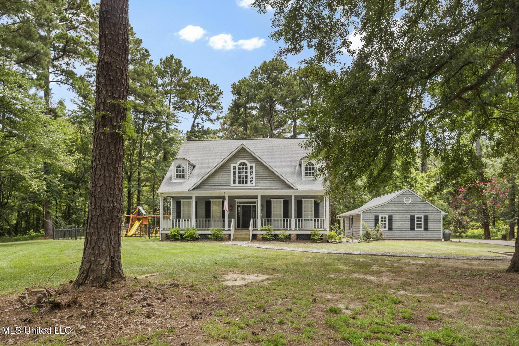 Madison, MS 39110,237 Green Oak Lane