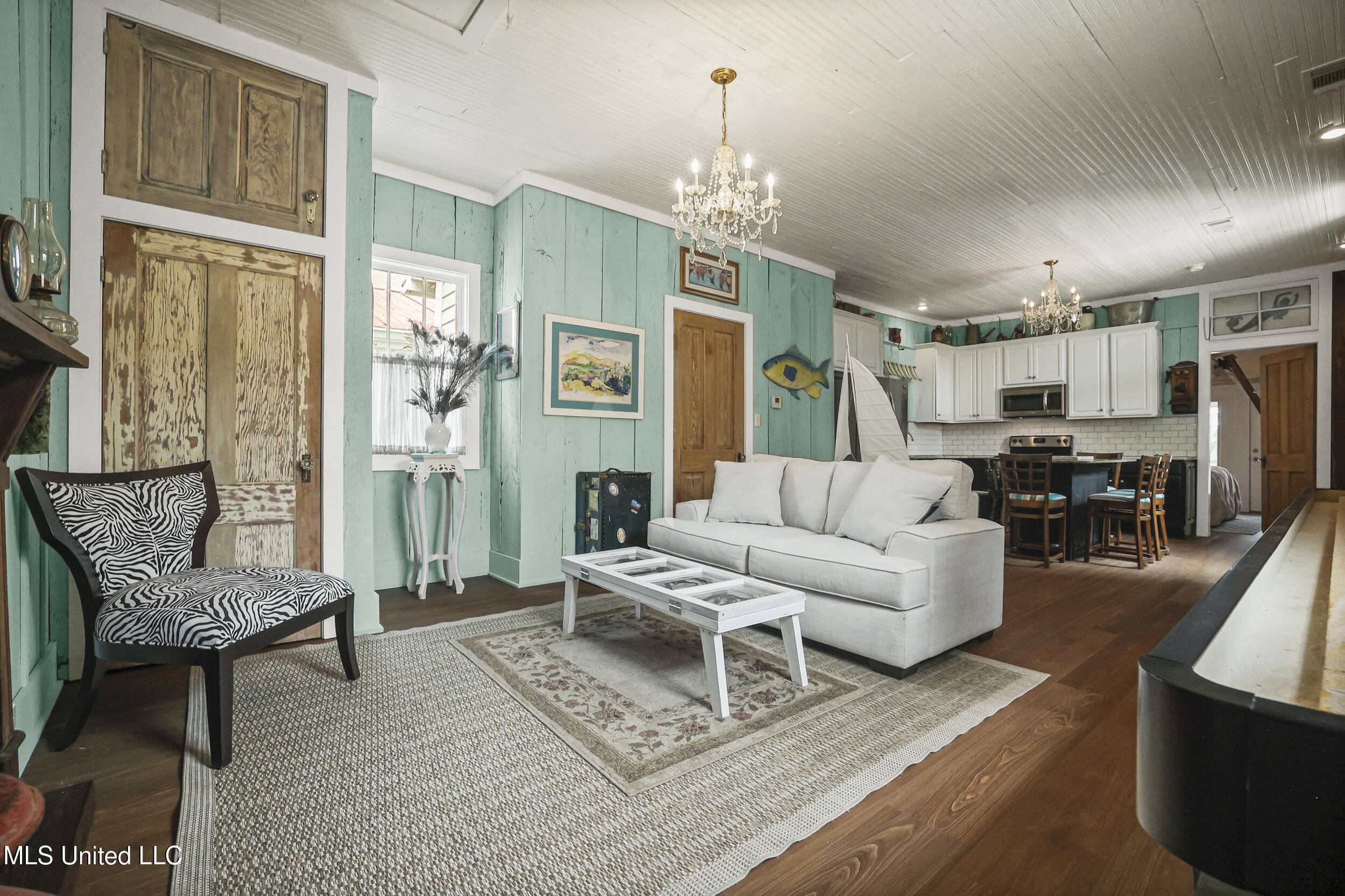 Bay Saint Louis, MS 39520,253 Sycamore Street