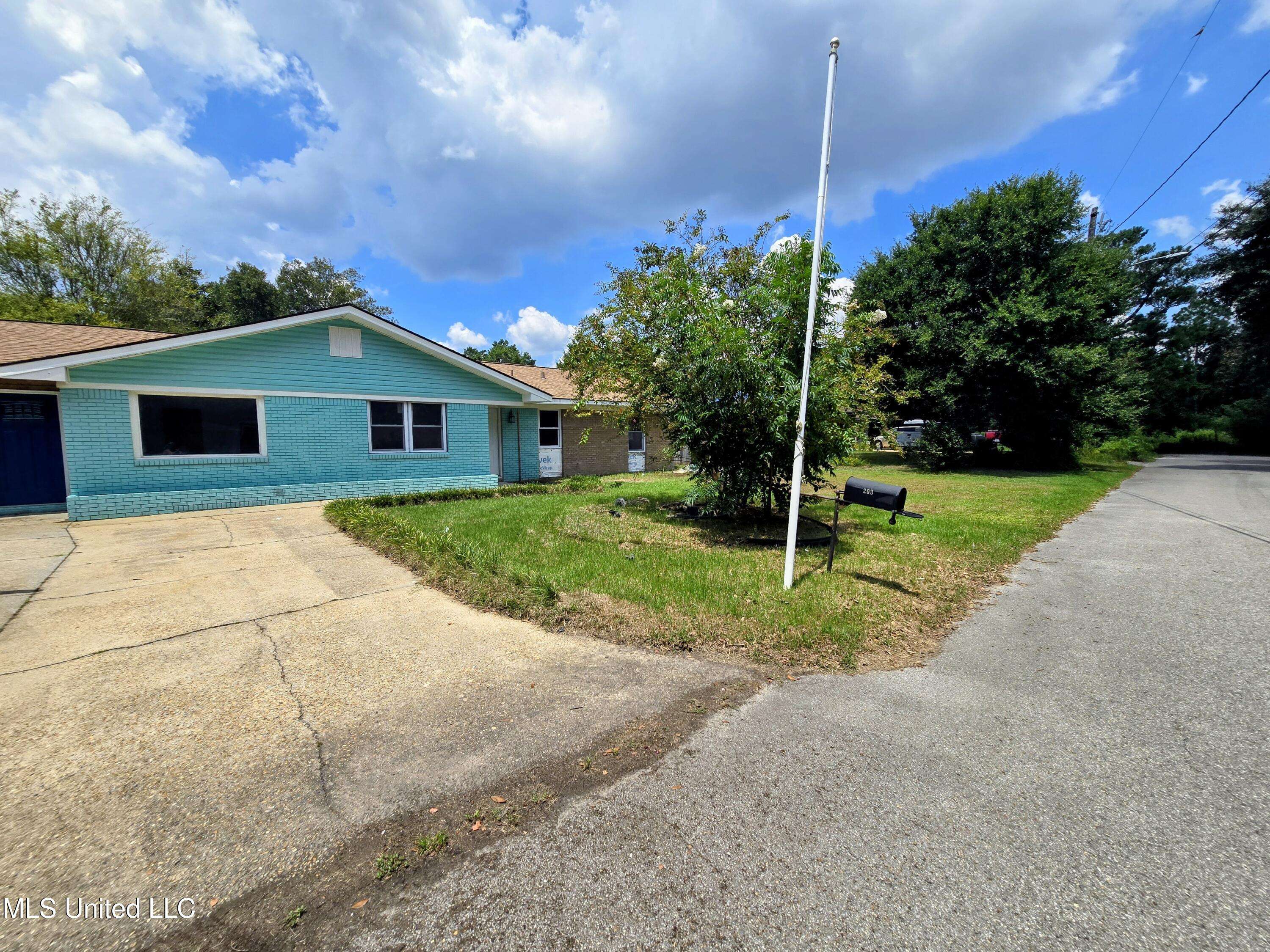 Pass Christian, MS 39571,203 Eleanor Avenue
