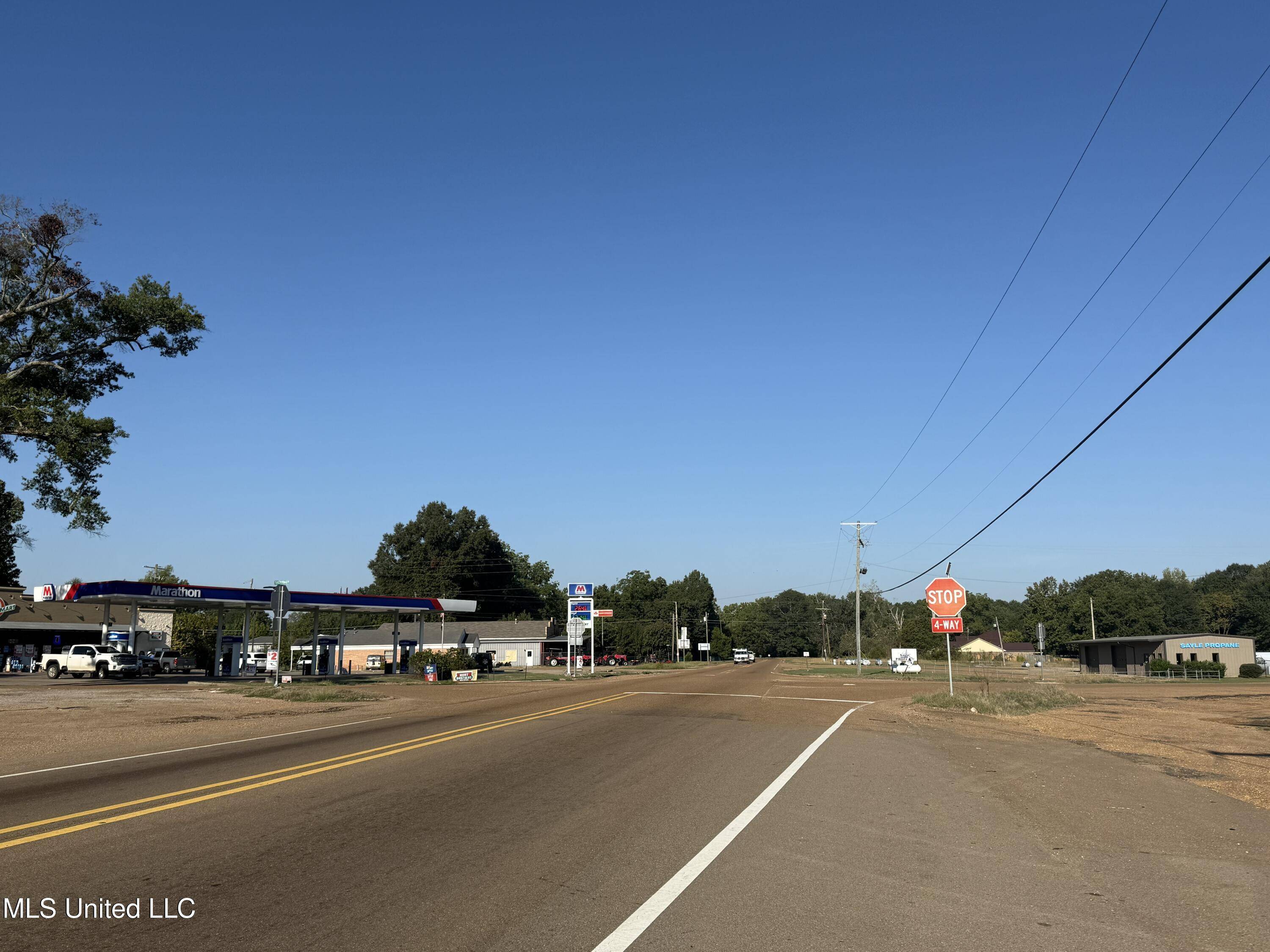 Holcomb, MS 38940,9813 Highway 8