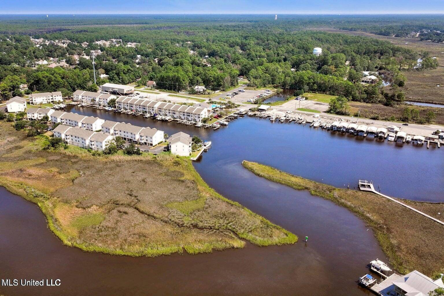 Ocean Springs, MS 39564,2421 Beachview Drive #B1