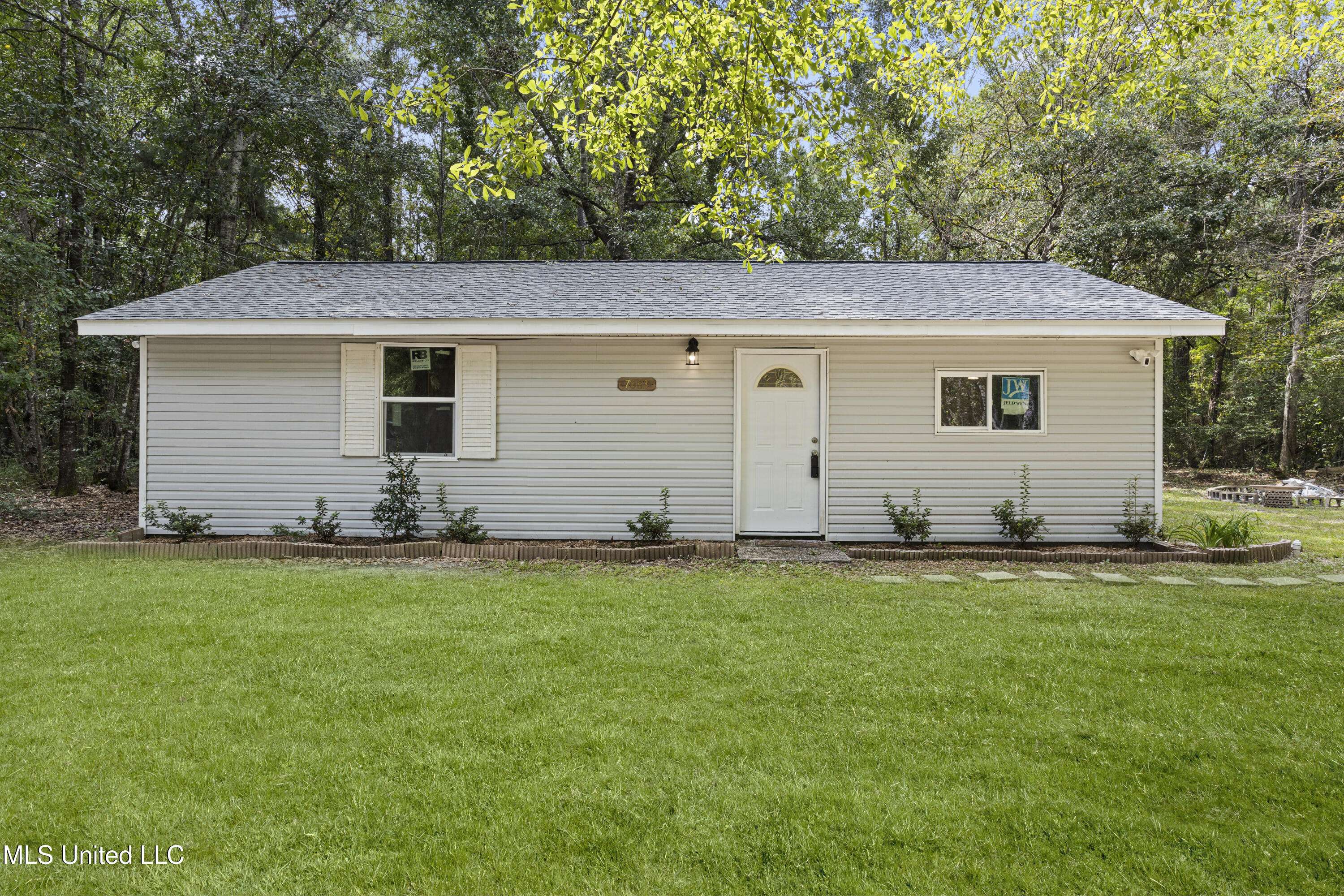 Bay Saint Louis, MS 39520,7083 Jefferson Street